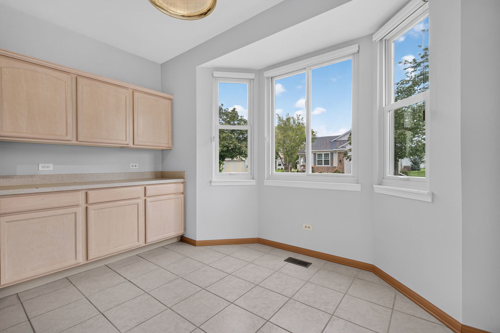630 Saugatuk Circle