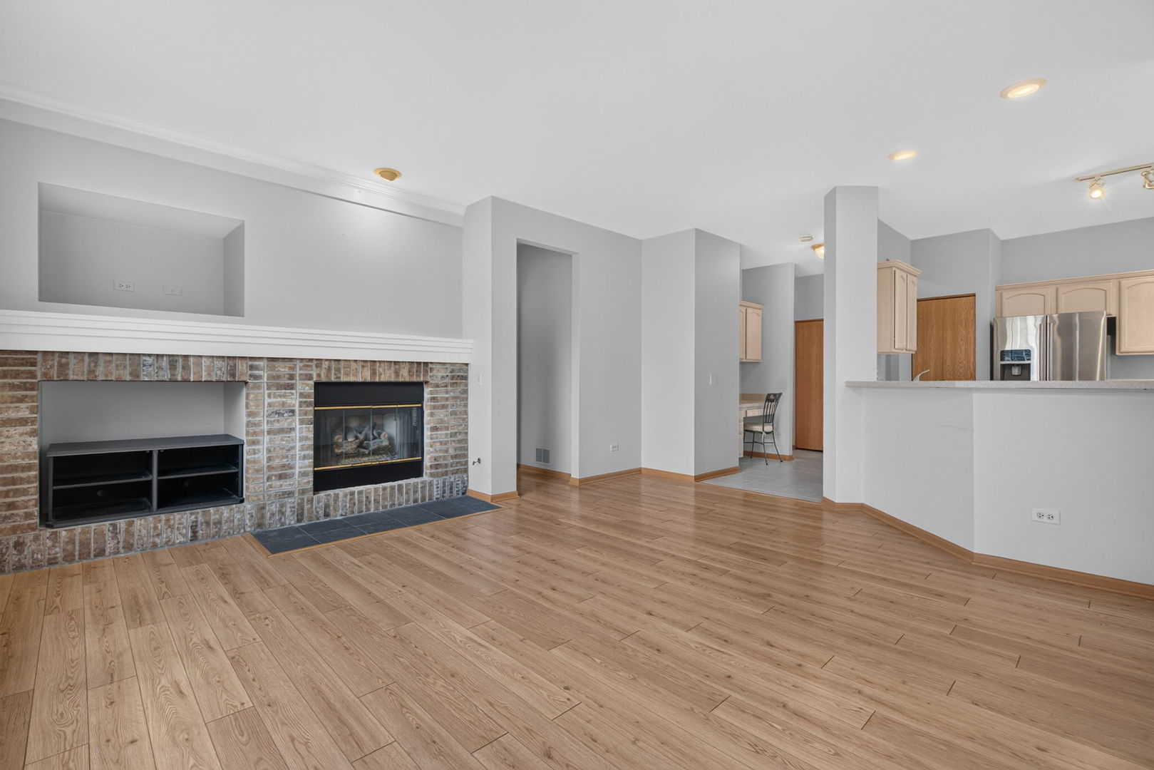 630 Saugatuk Circle
