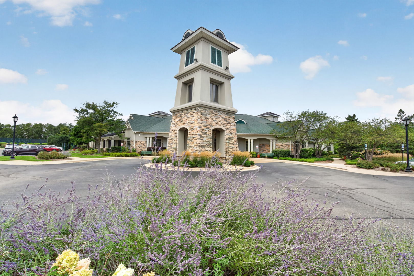 630 Saugatuk Circle