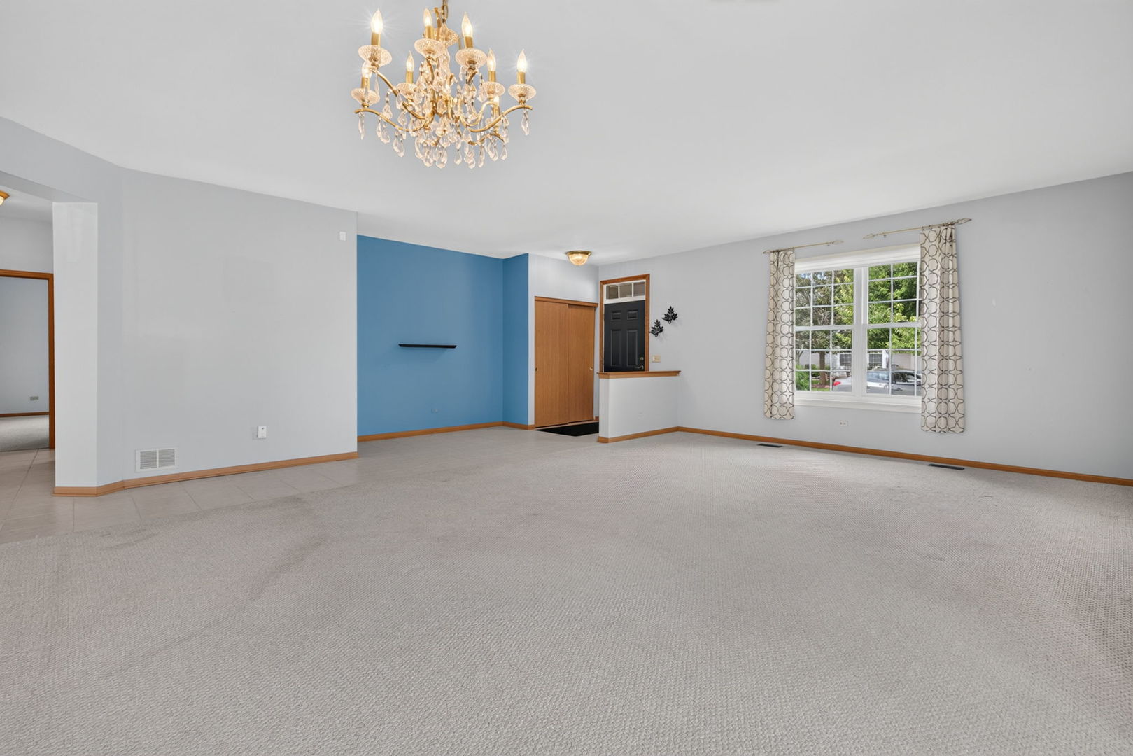 630 Saugatuk Circle
