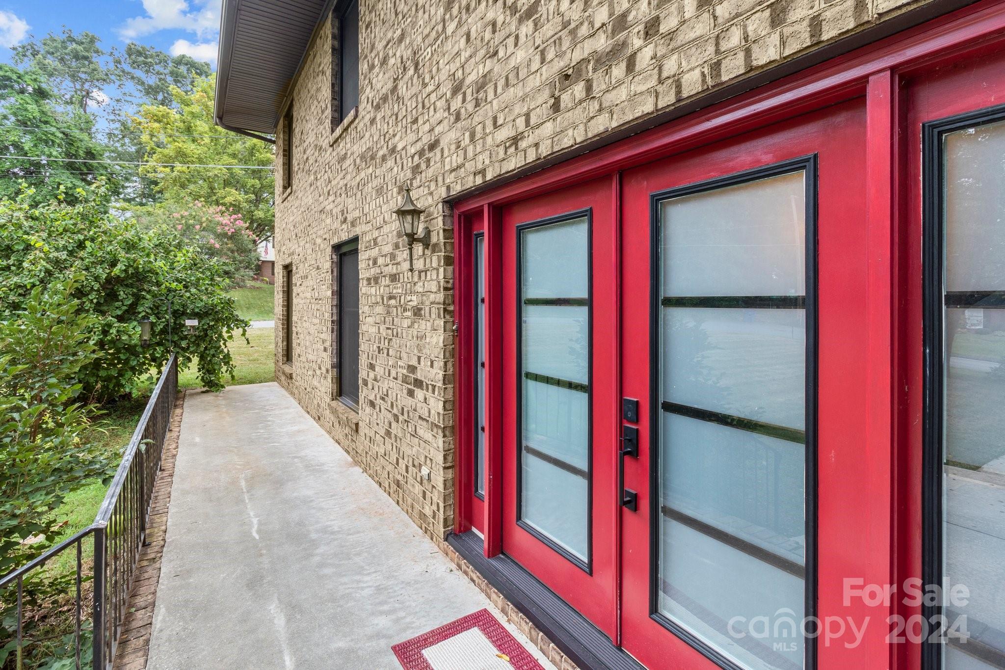 203 Valley Street