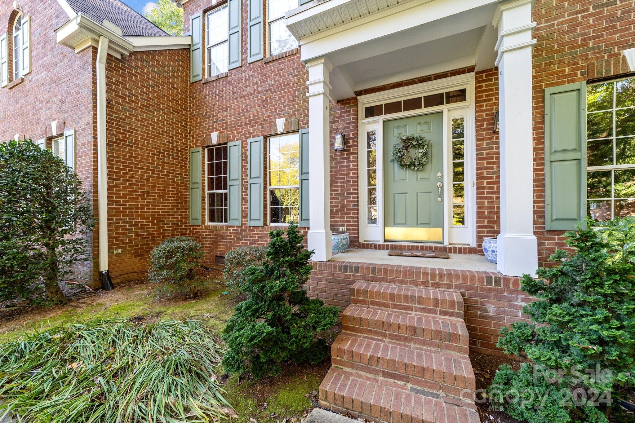 901 Muirfield Drive