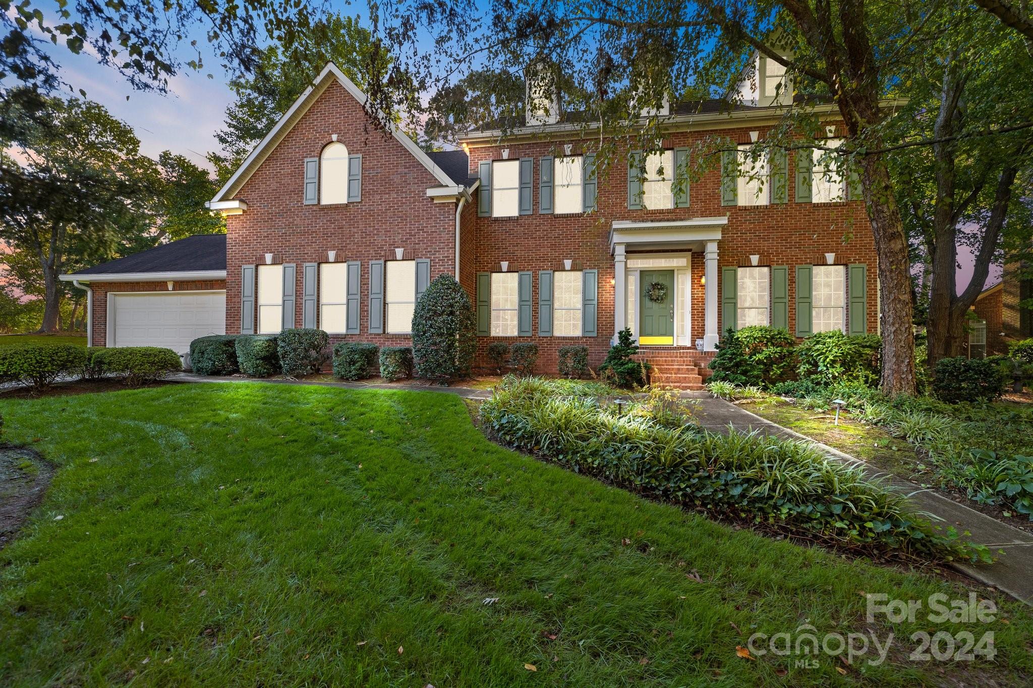 901 Muirfield Drive