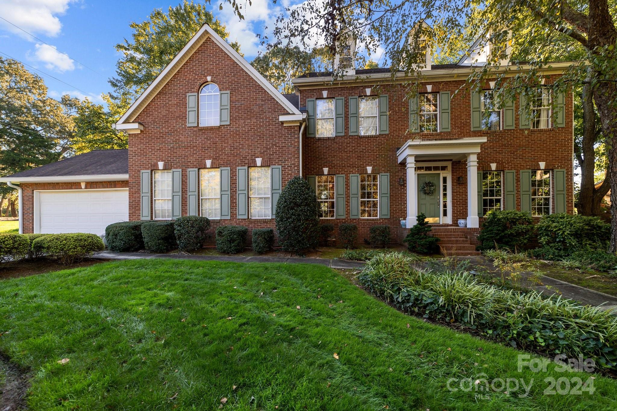 901 Muirfield Drive