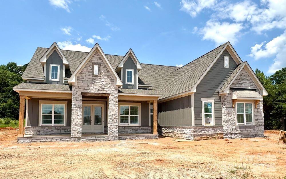 137 Crestview Lane Unit: 16