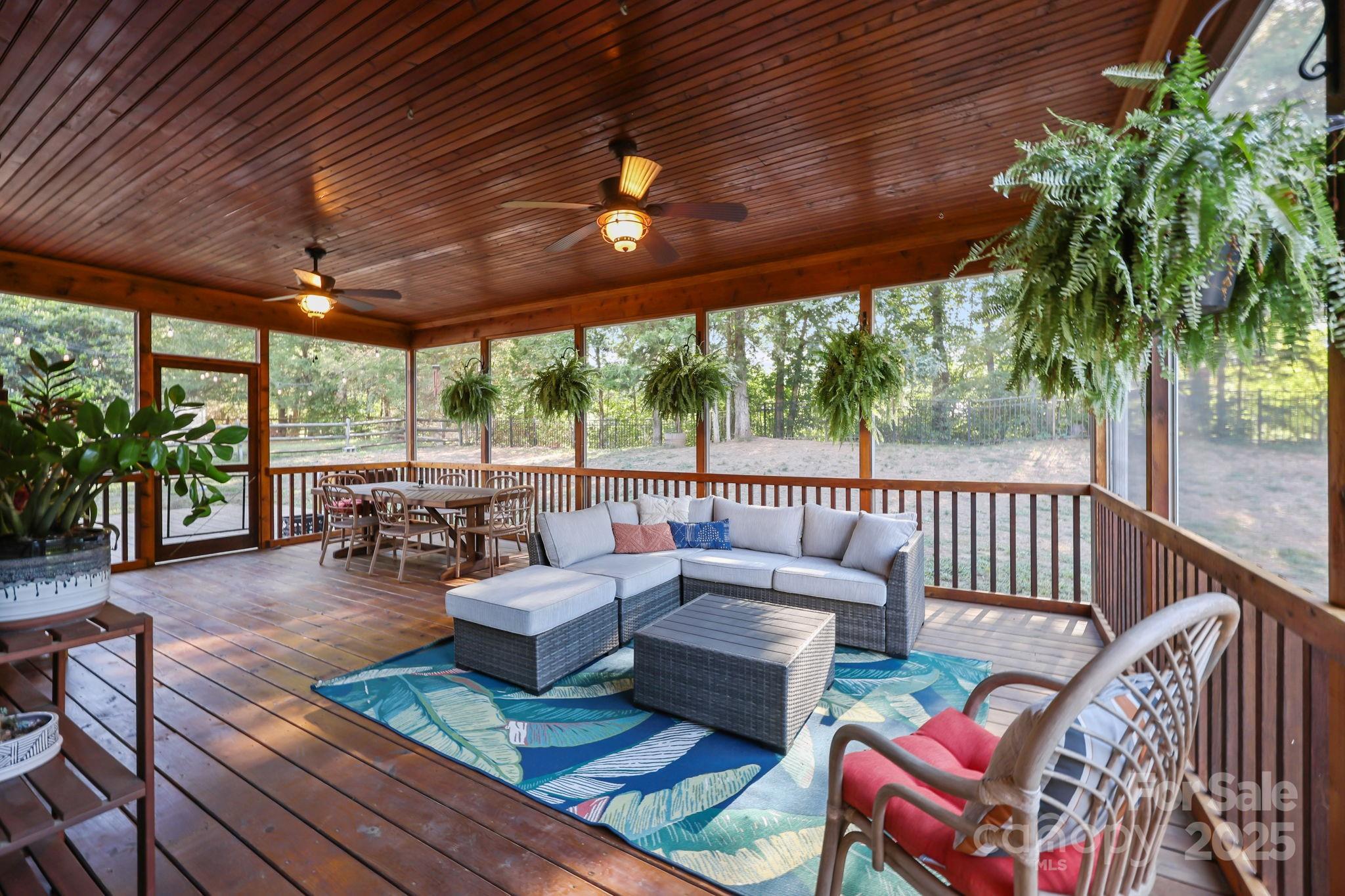 597 NW Gatsby Place NW