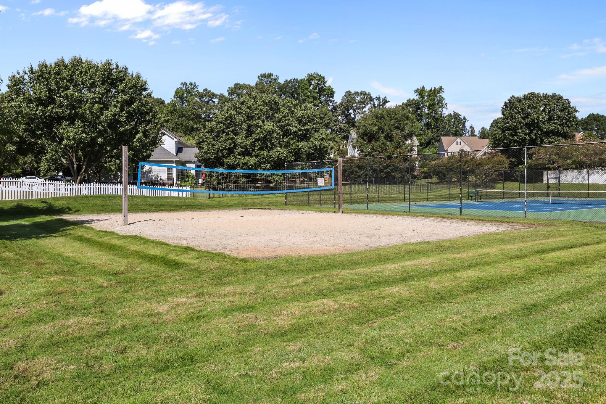 597 NW Gatsby Place NW