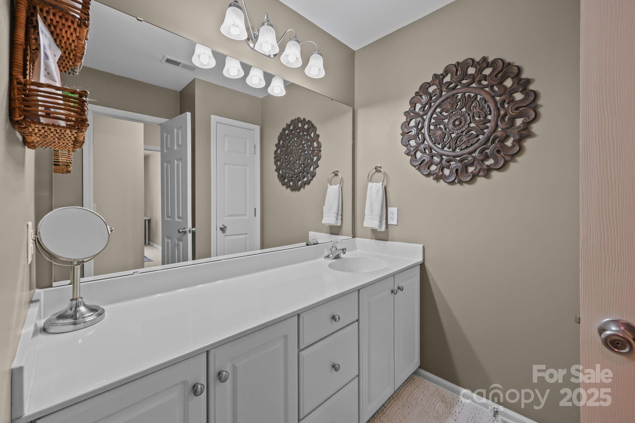 597 NW Gatsby Place NW