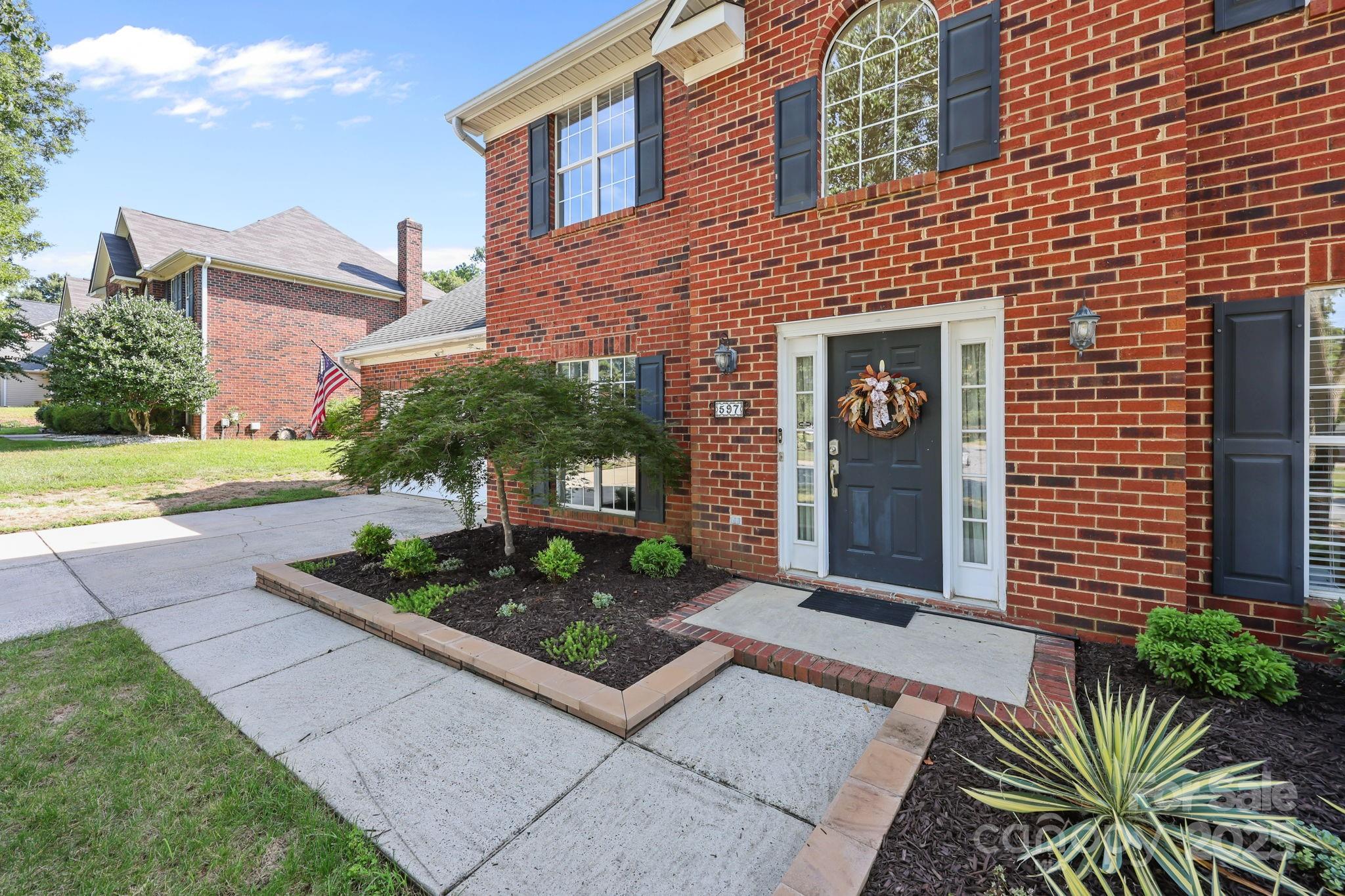 597 NW Gatsby Place NW