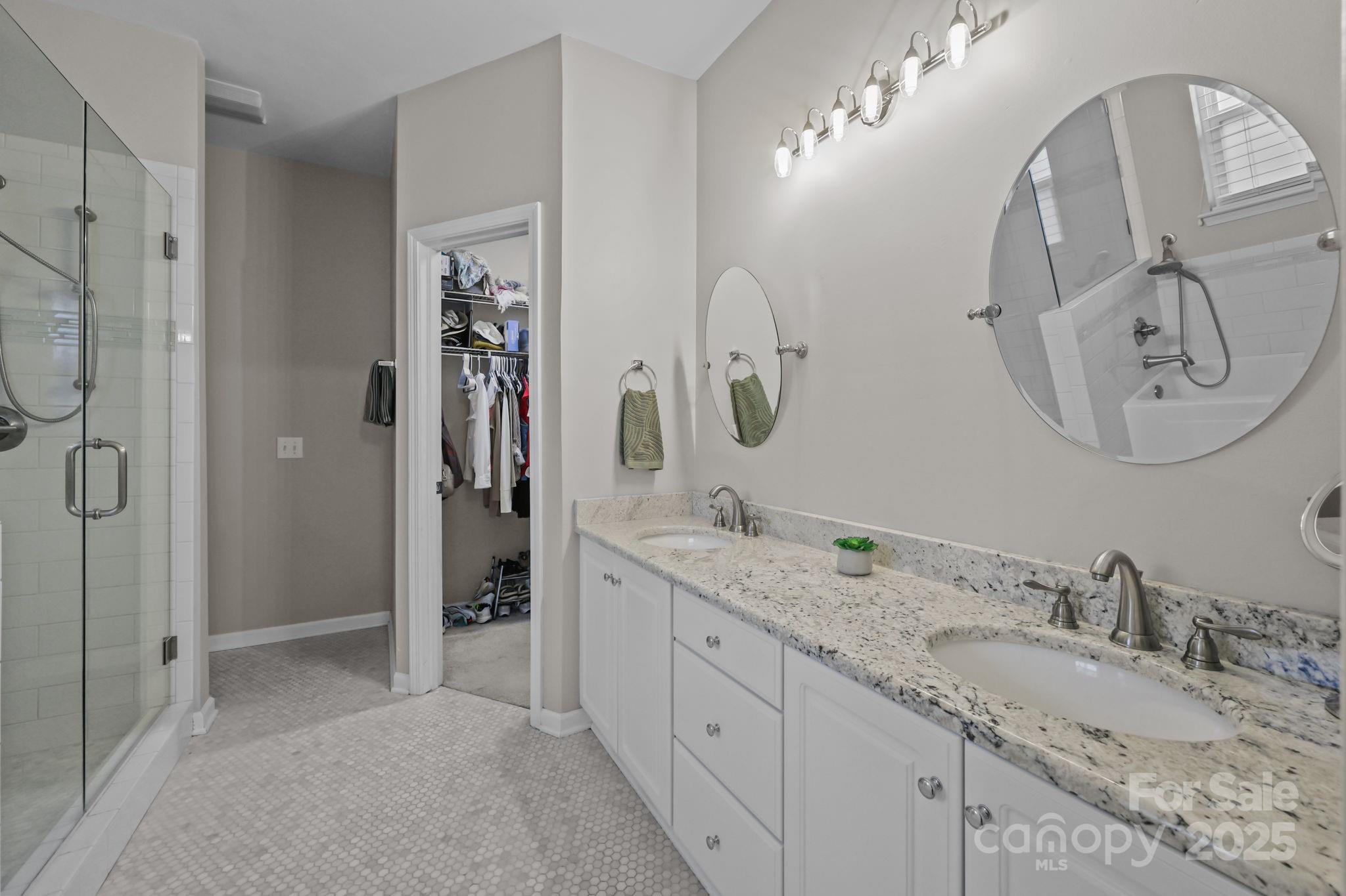 597 NW Gatsby Place NW