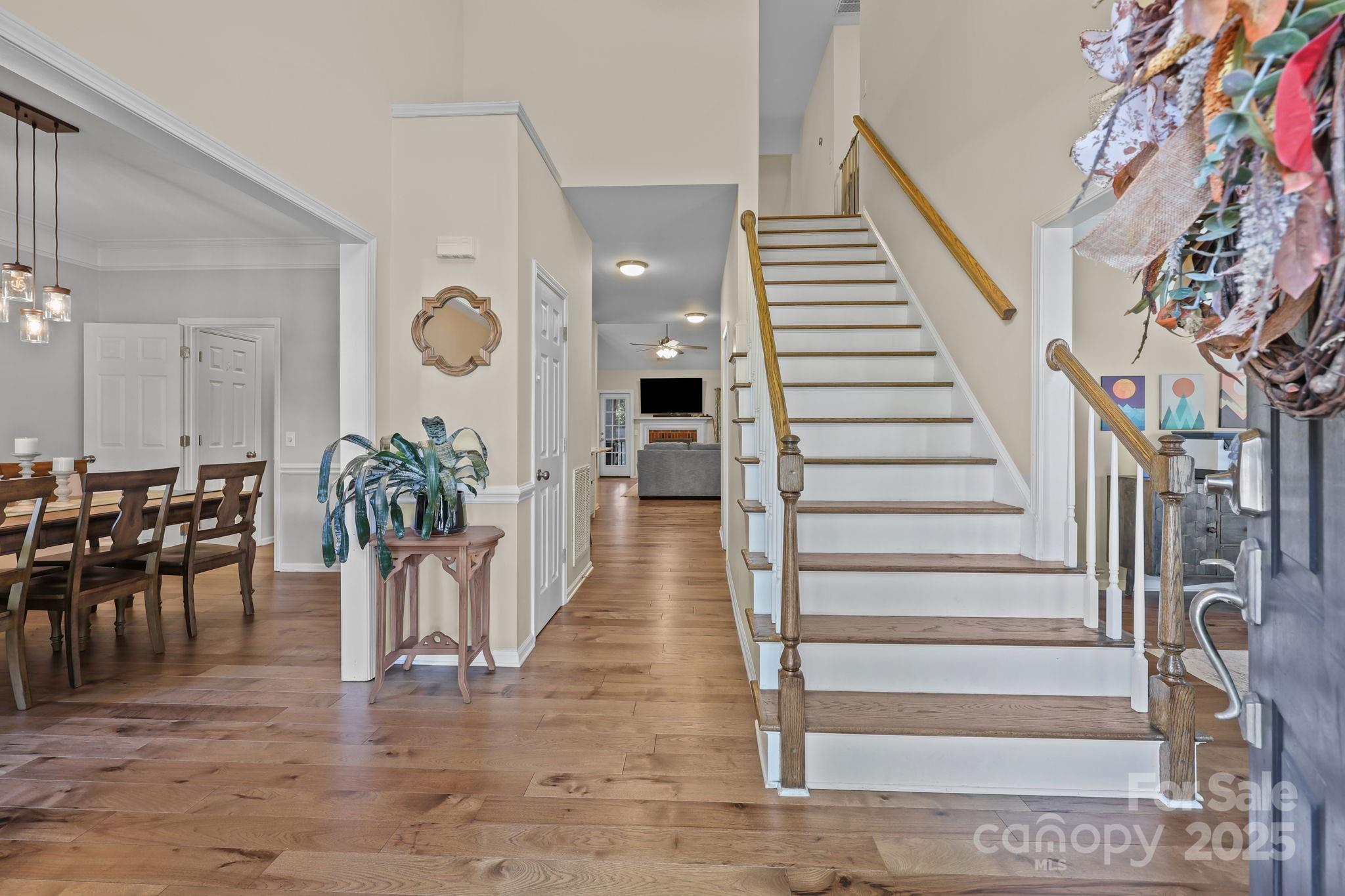 597 NW Gatsby Place NW