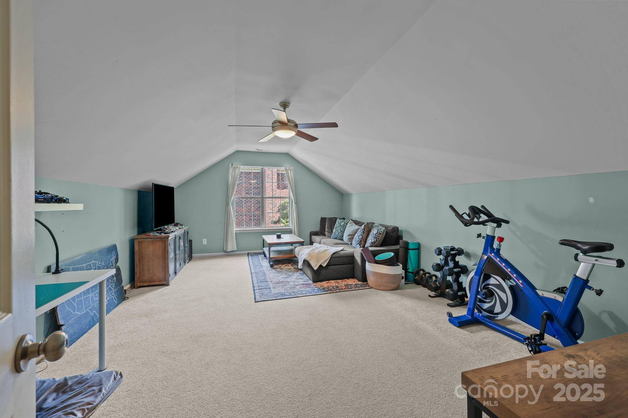 597 NW Gatsby Place NW