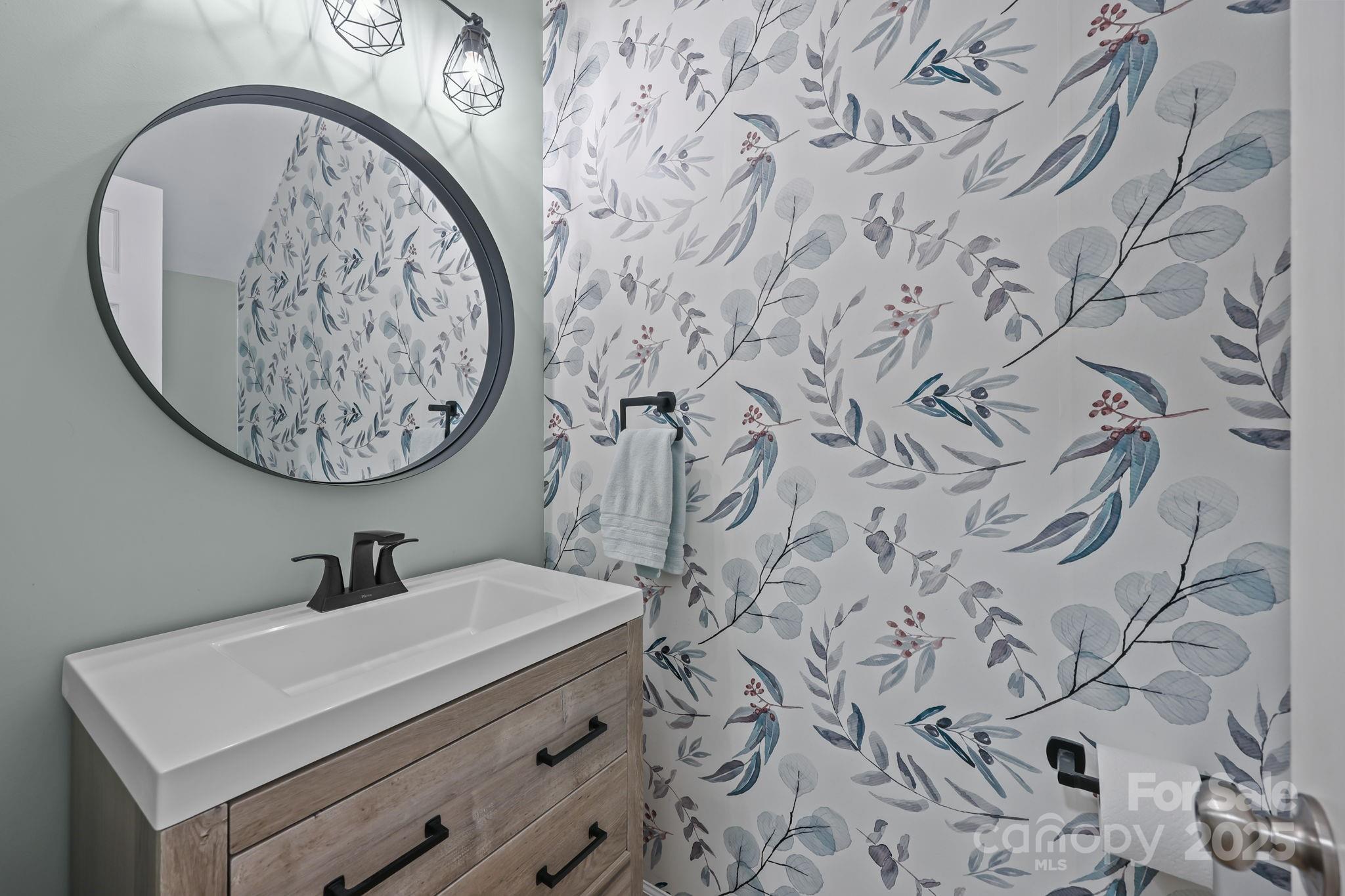 597 NW Gatsby Place NW