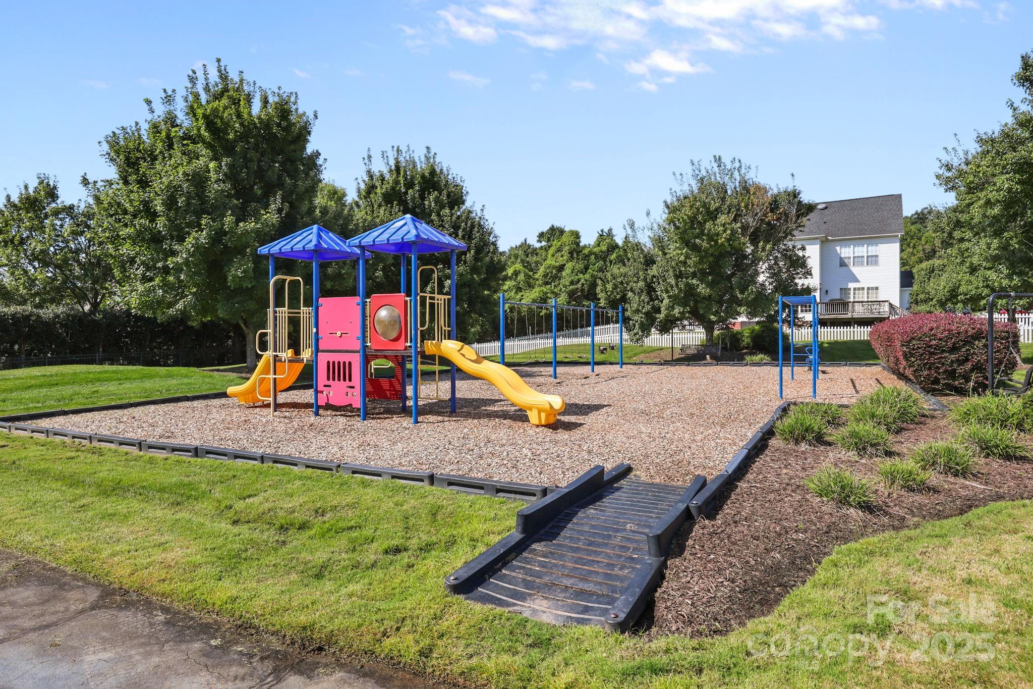 597 NW Gatsby Place NW