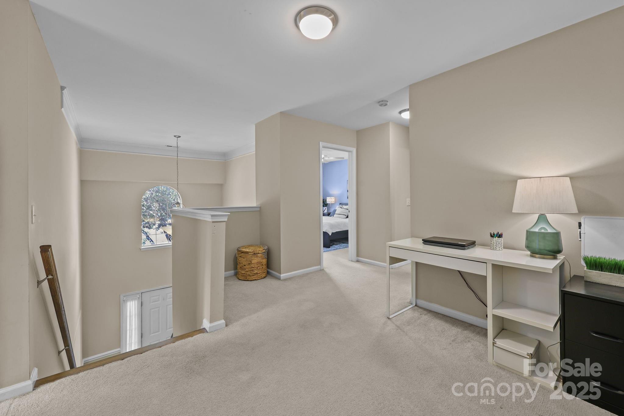 597 NW Gatsby Place NW