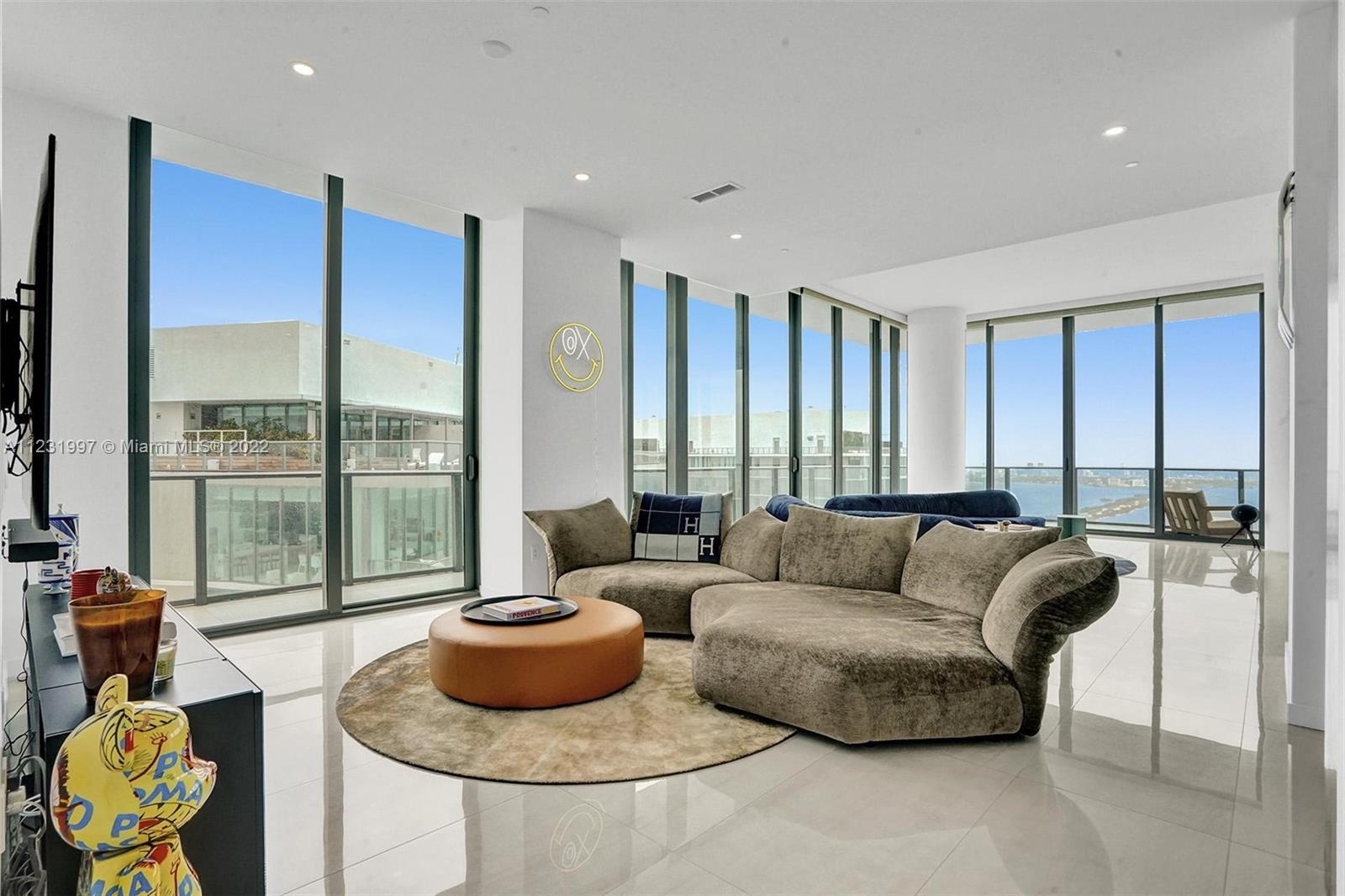 480 NE 31st St Unit: PH5004