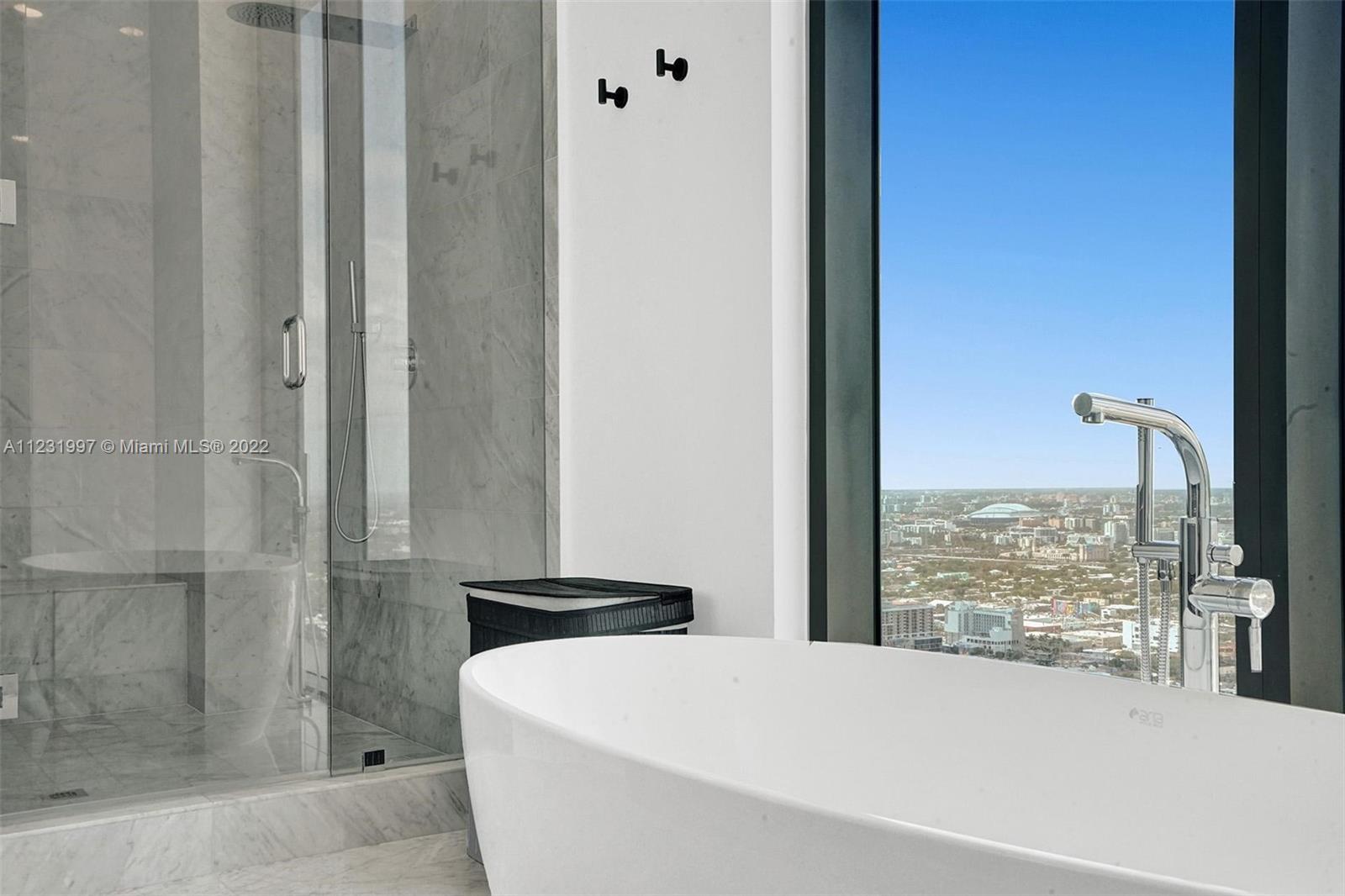 480 NE 31st St Unit: PH5004