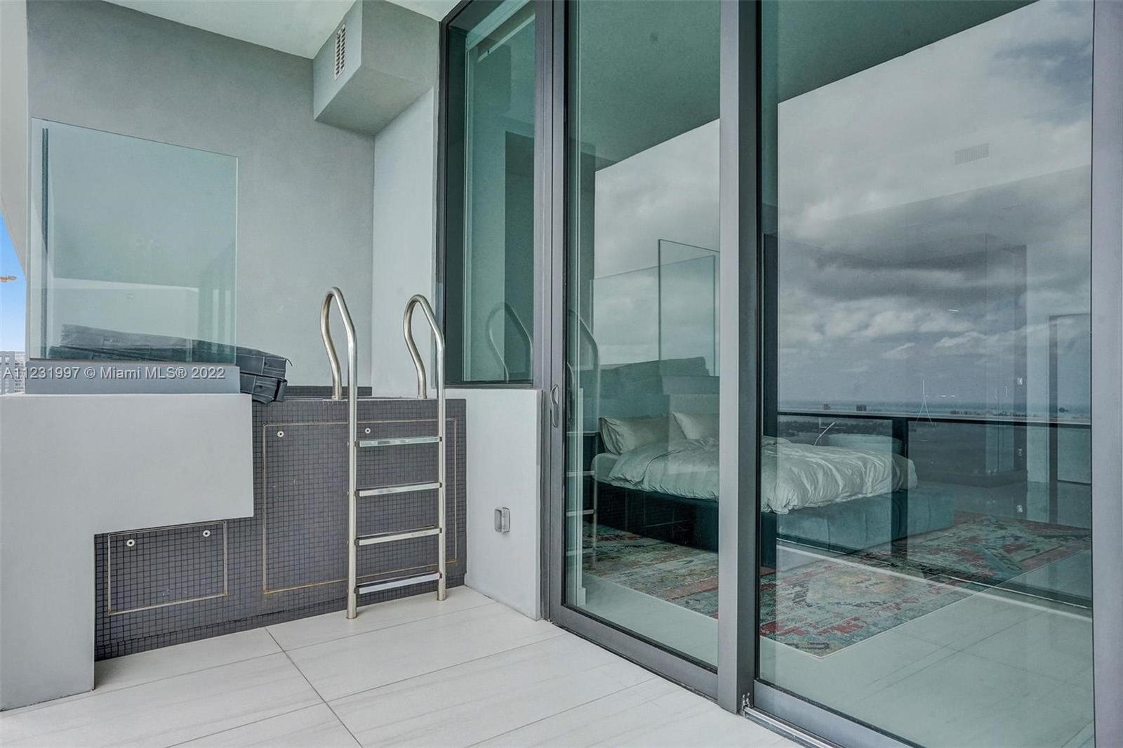 480 NE 31st St Unit: PH5004