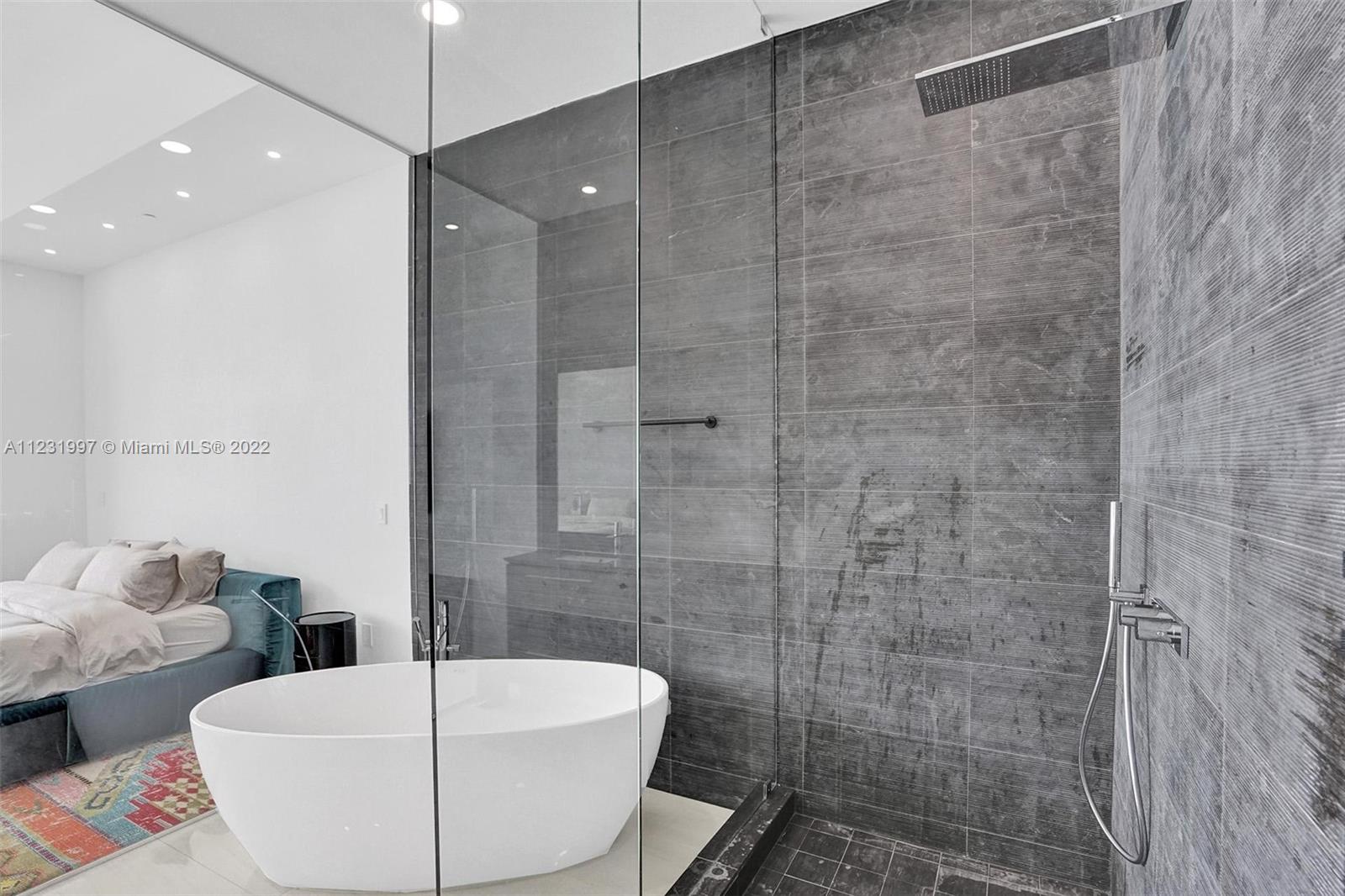 480 NE 31st St Unit: PH5004