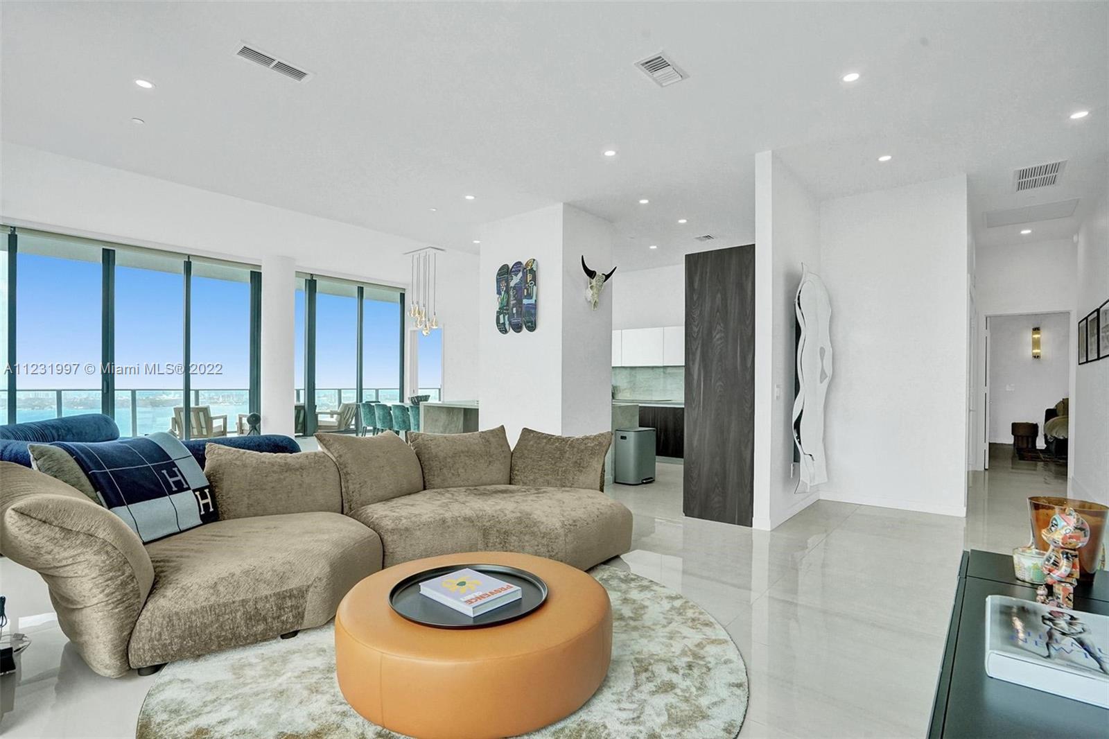 480 NE 31st St Unit: PH5004