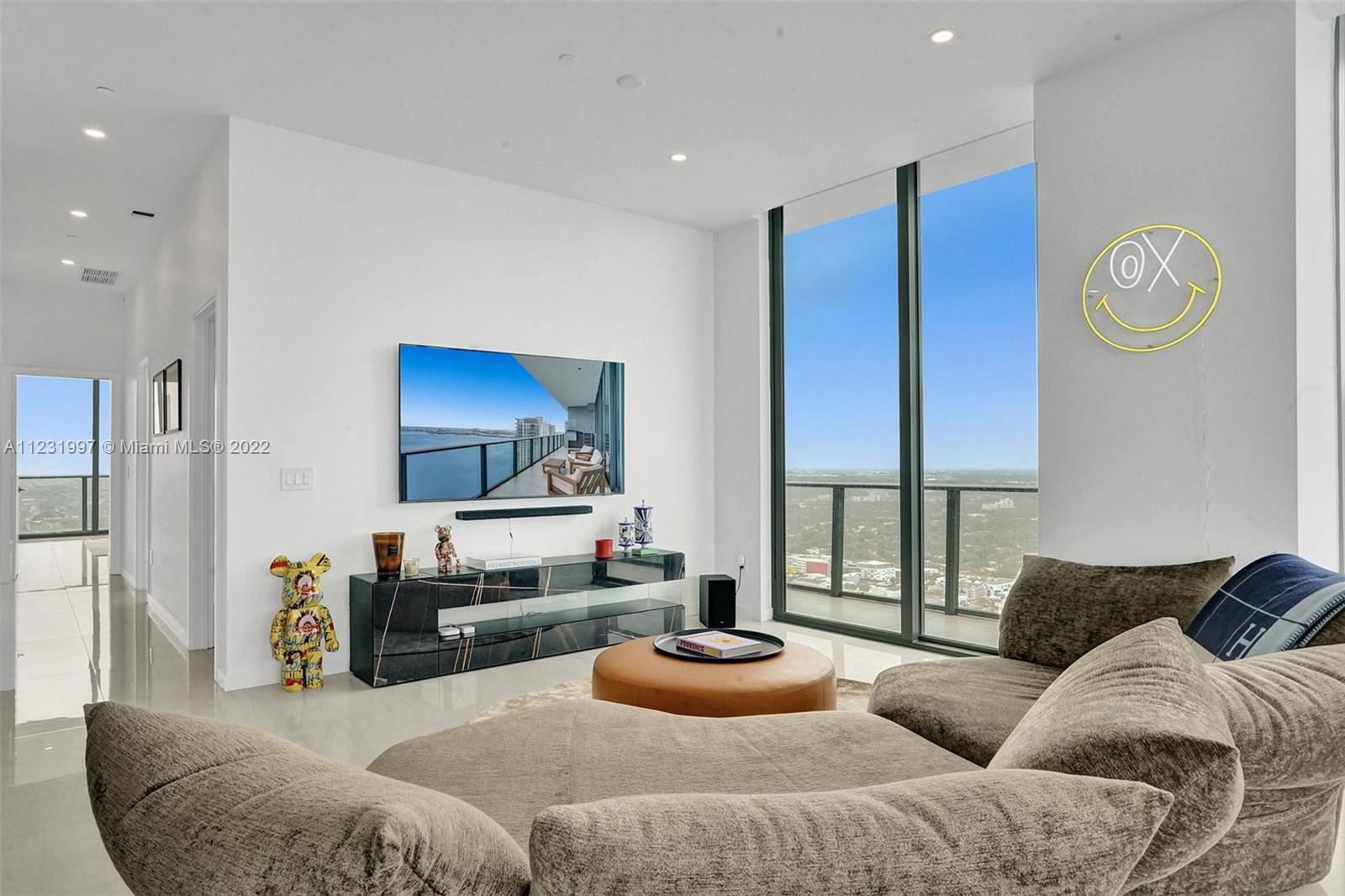 480 NE 31st St Unit: PH5004