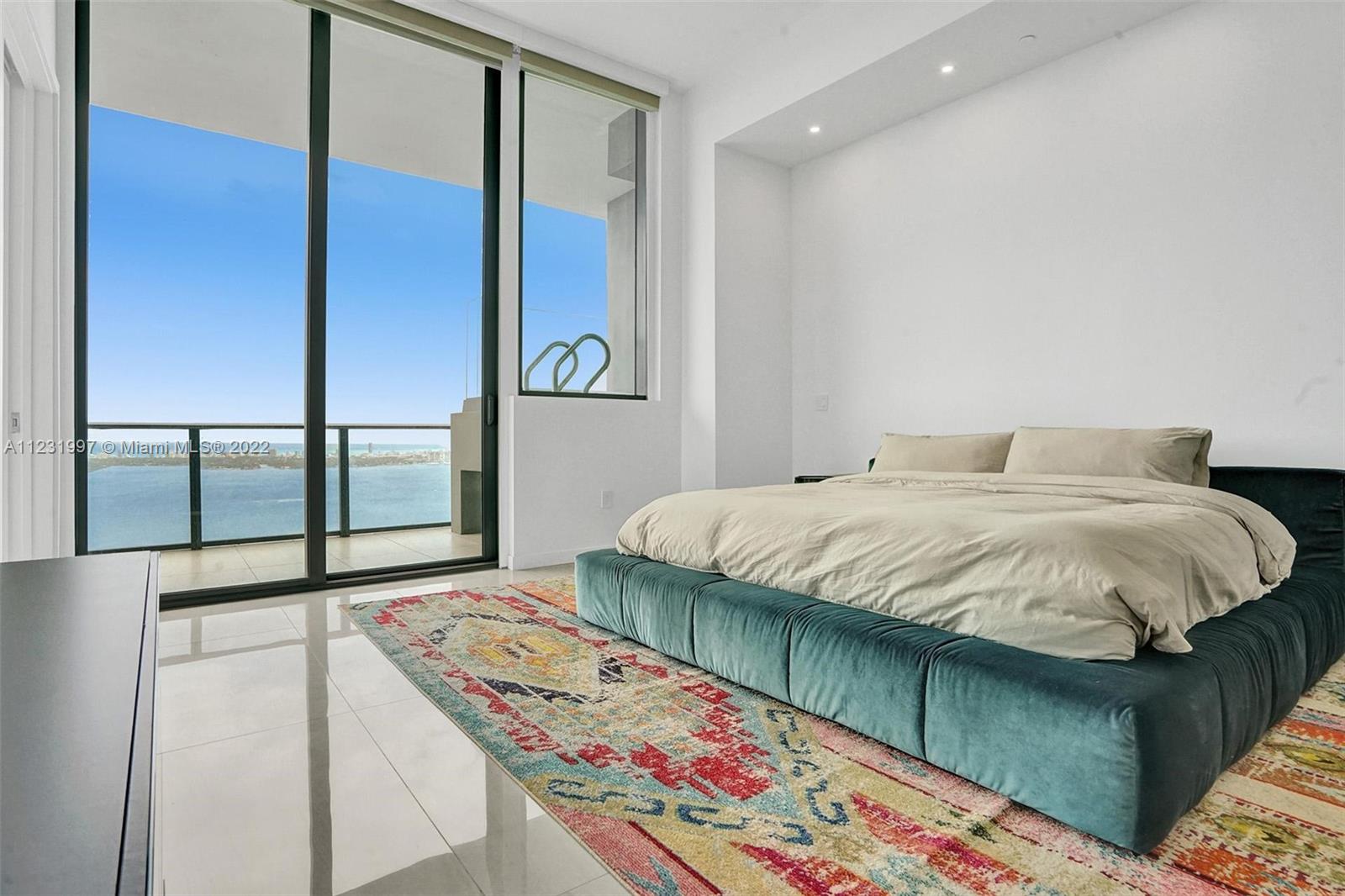 480 NE 31st St Unit: PH5004