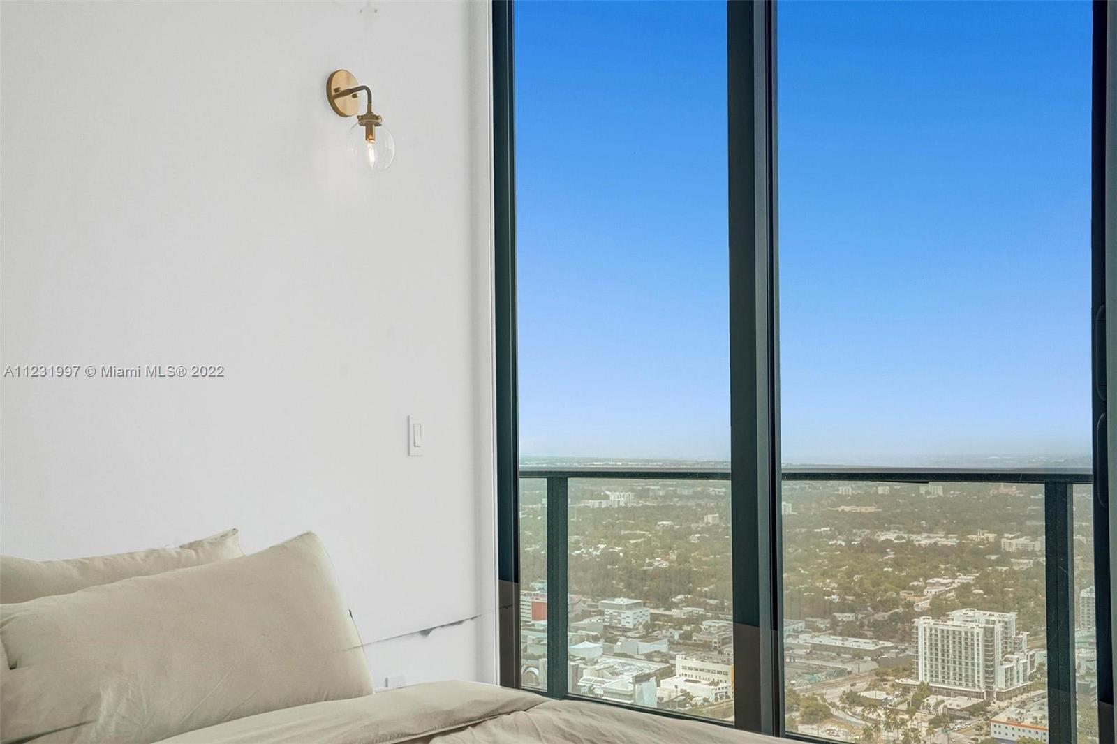480 NE 31st St Unit: PH5004