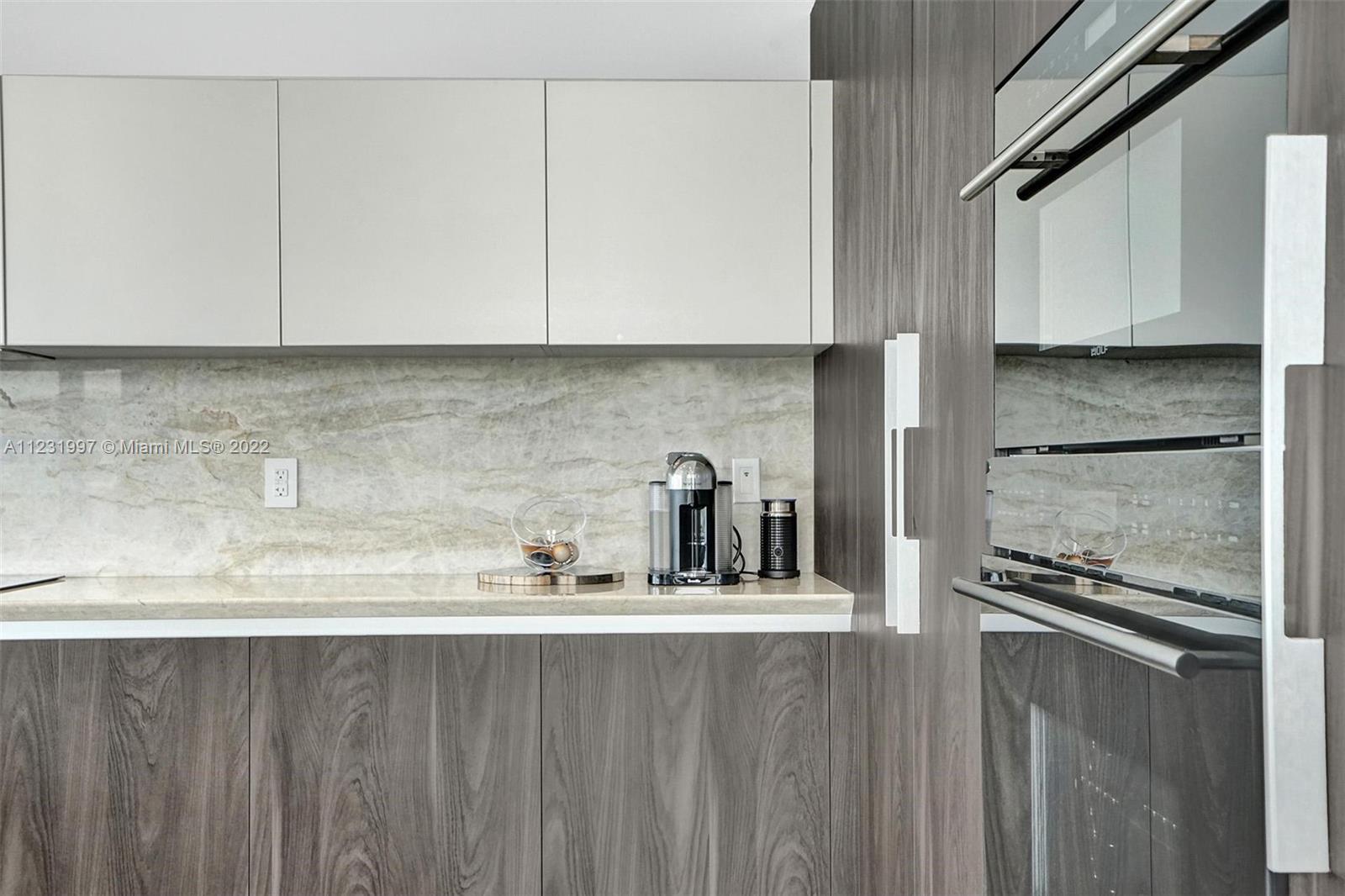480 NE 31st St Unit: PH5004