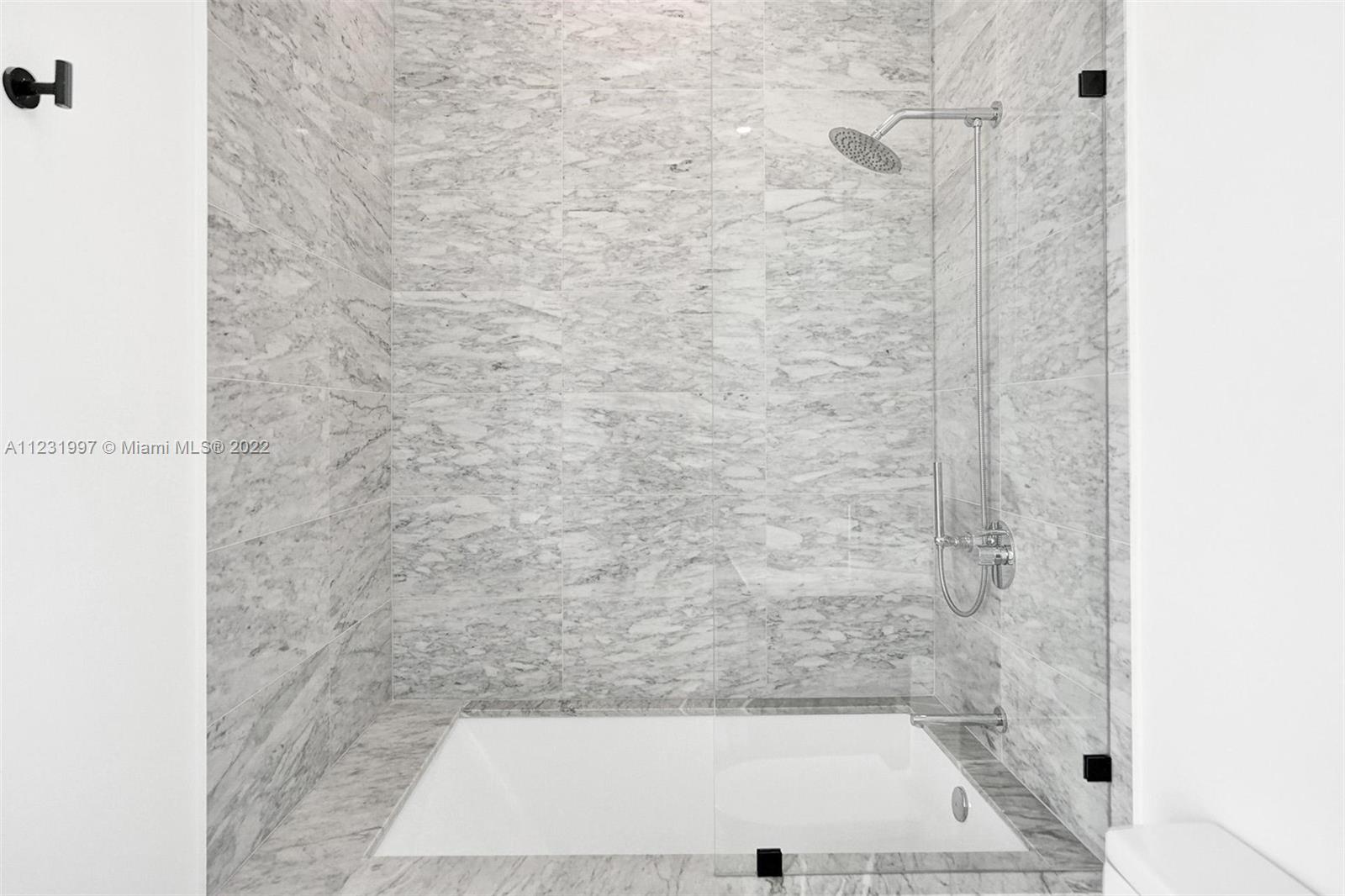 480 NE 31st St Unit: PH5004