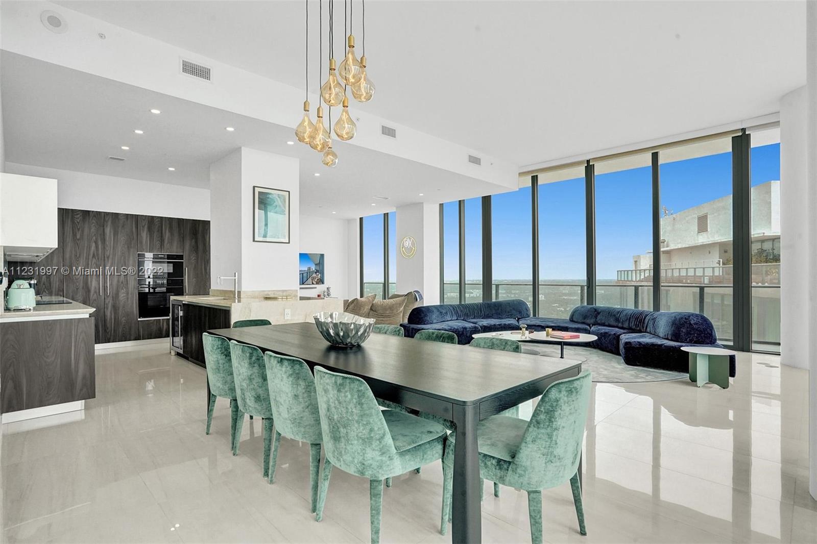 480 NE 31st St Unit: PH5004