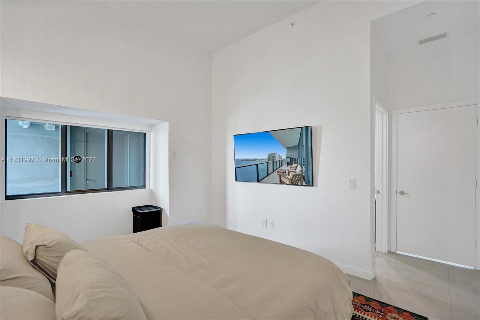 480 NE 31st St Unit: PH5004