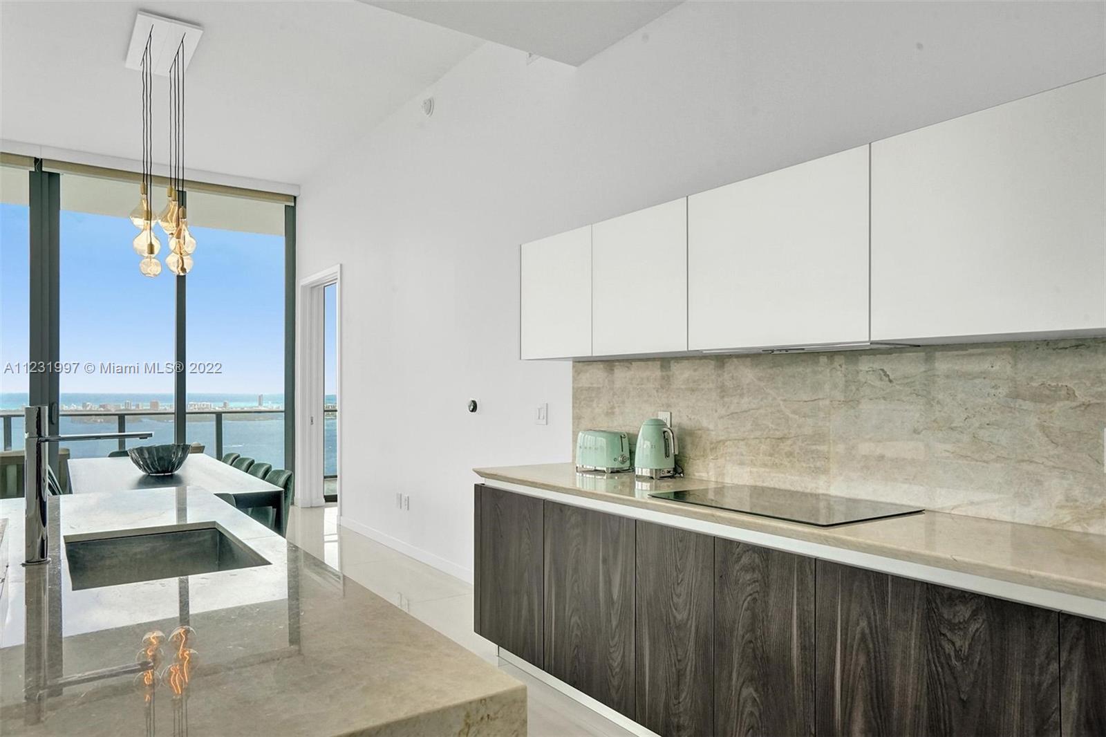 480 NE 31st St Unit: PH5004