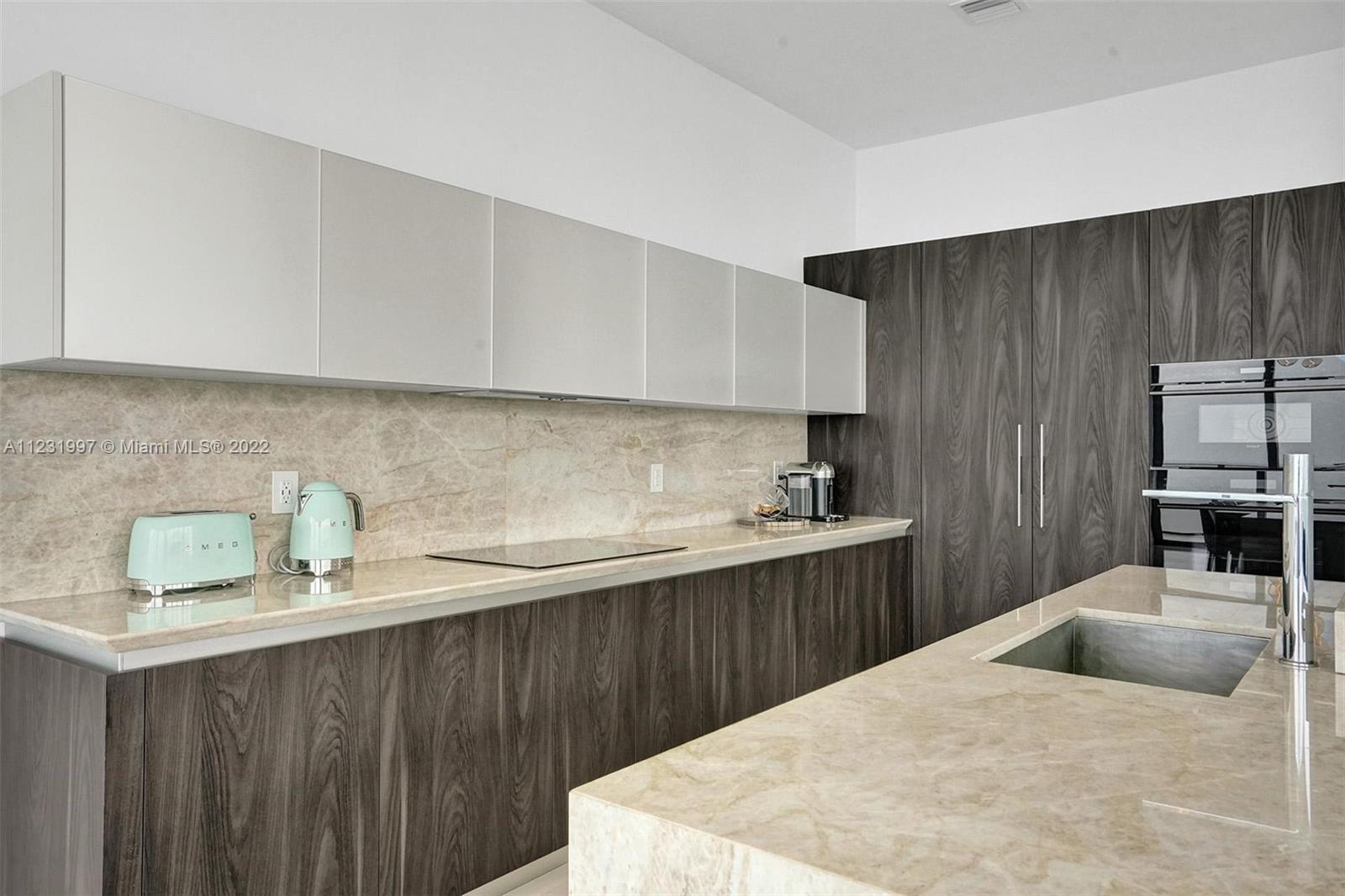 480 NE 31st St Unit: PH5004