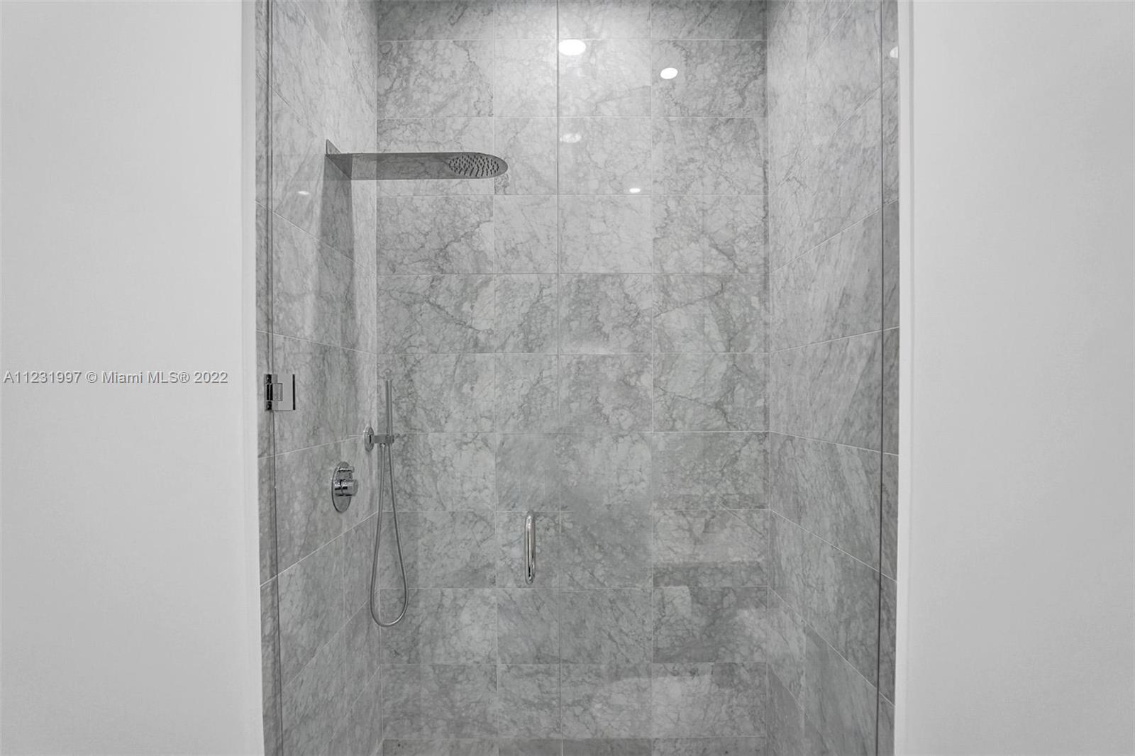 480 NE 31st St Unit: PH5004