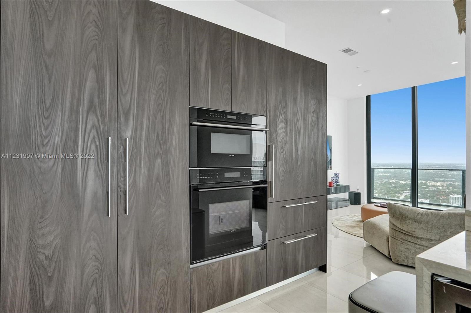 480 NE 31st St Unit: PH5004