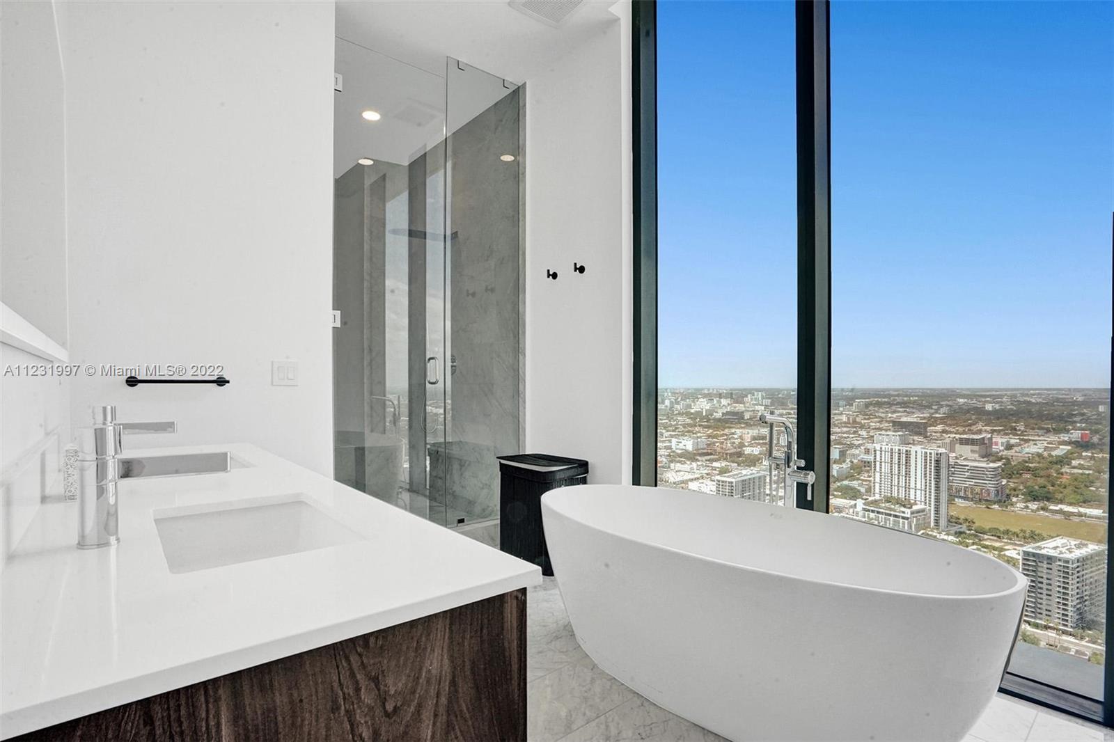 480 NE 31st St Unit: PH5004