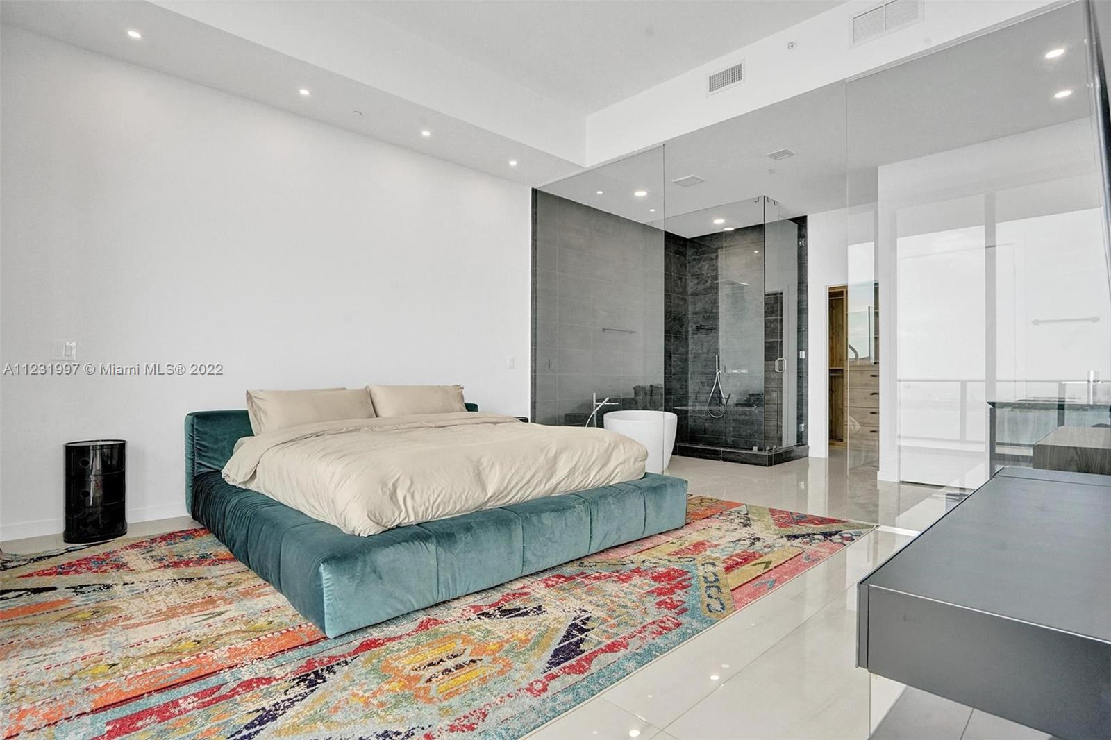 480 NE 31st St Unit: PH5004
