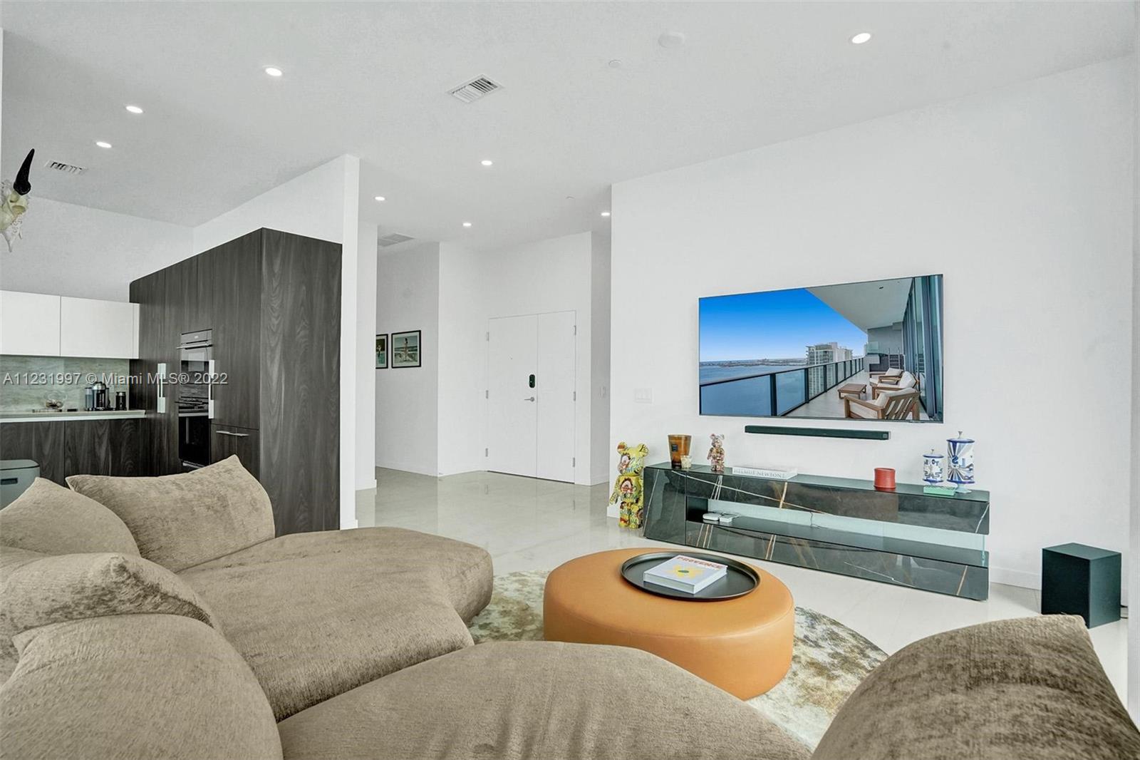 480 NE 31st St Unit: PH5004