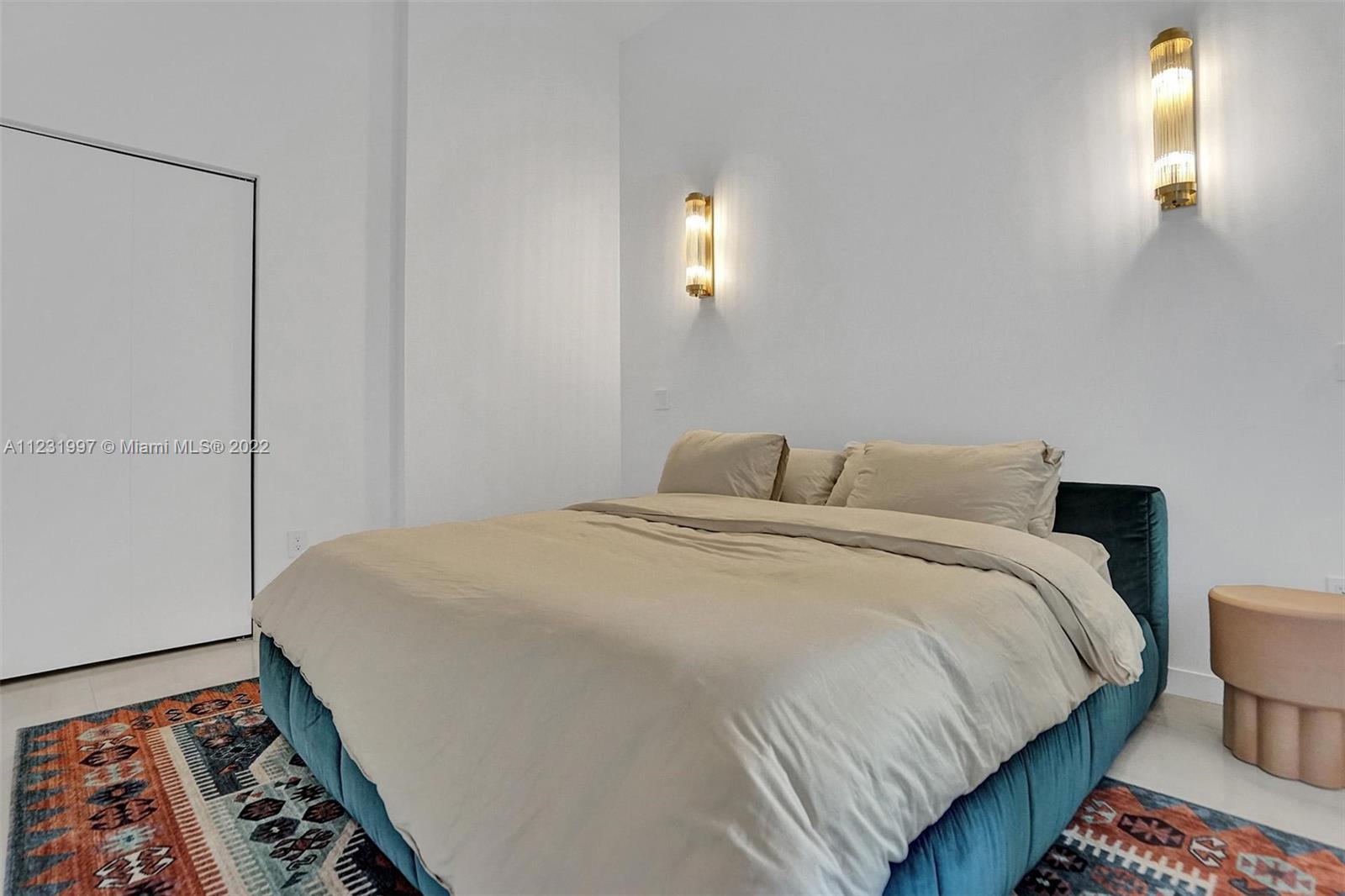 480 NE 31st St Unit: PH5004