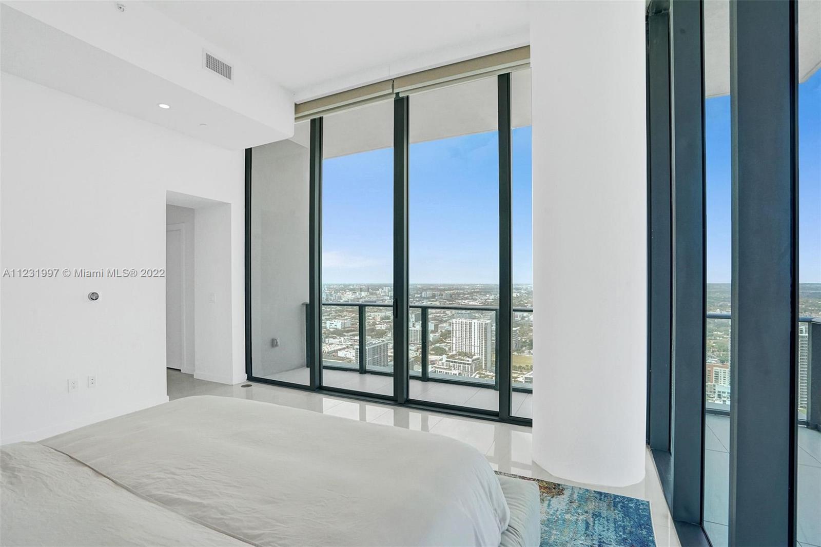 480 NE 31st St Unit: PH5004