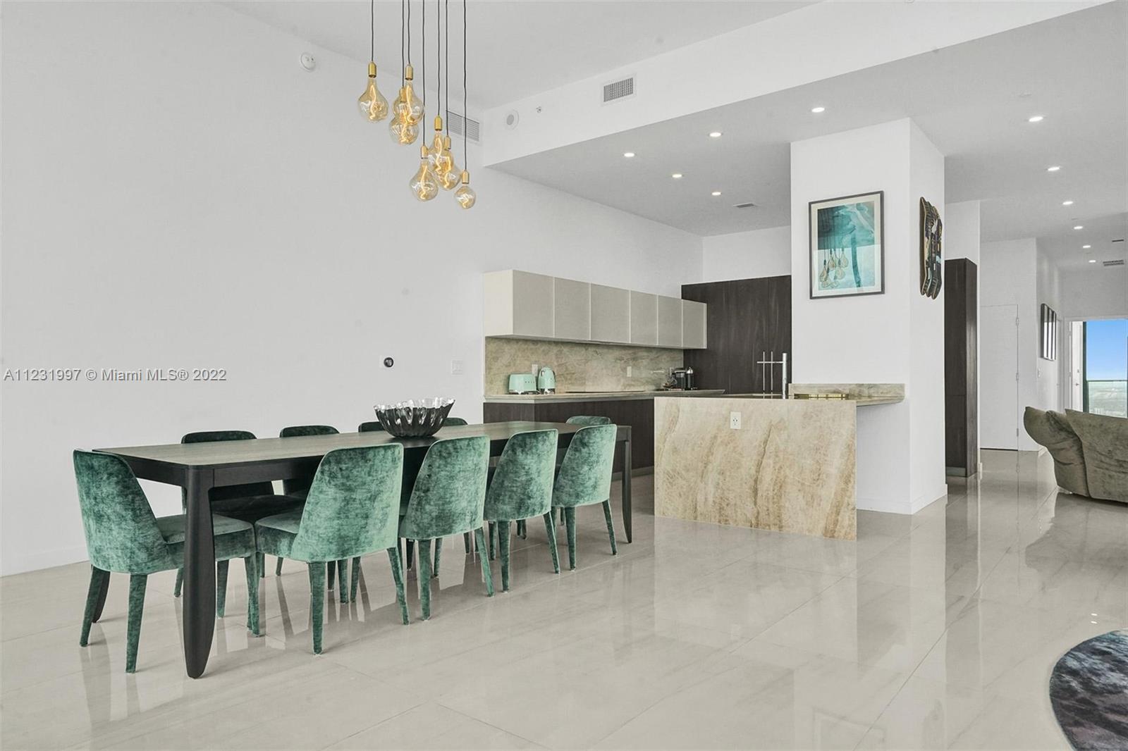 480 NE 31st St Unit: PH5004