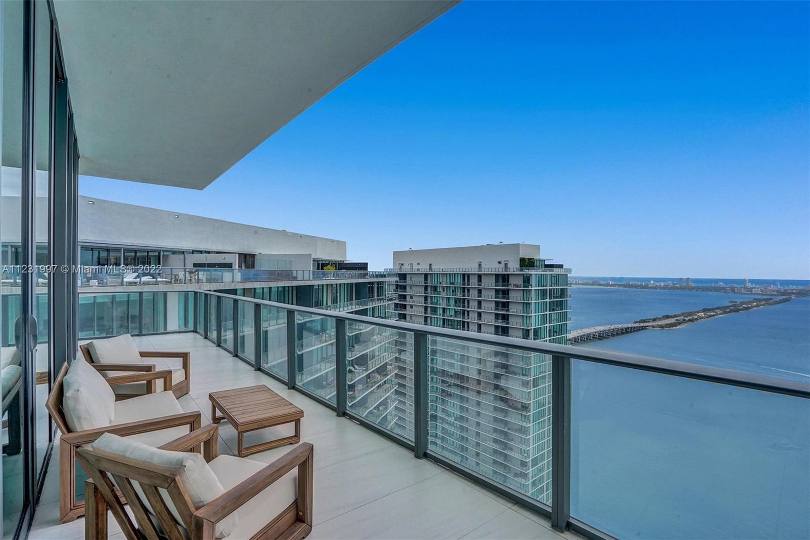 480 NE 31st St Unit: PH5004