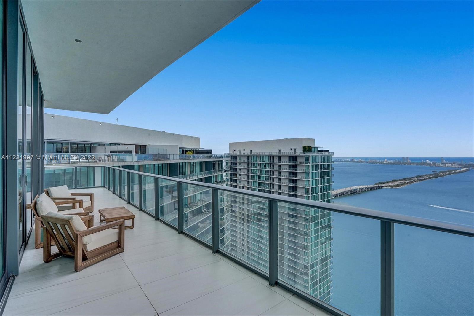 480 NE 31st St Unit: PH5004