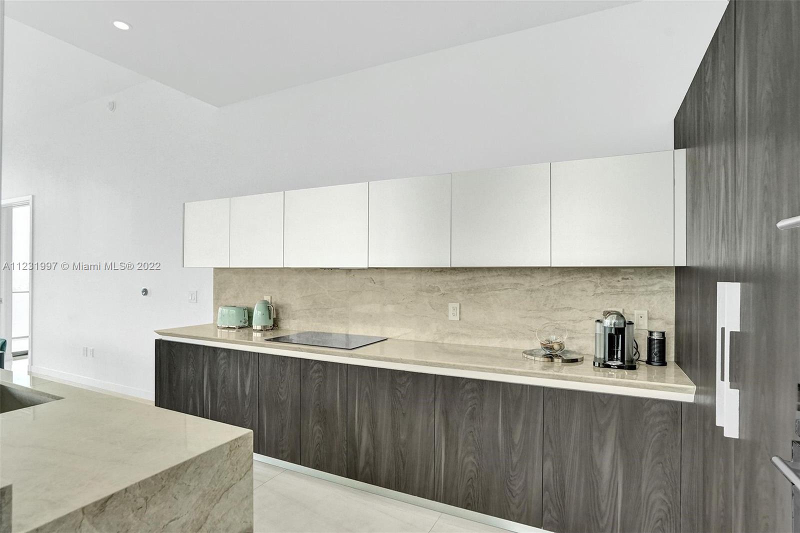 480 NE 31st St Unit: PH5004