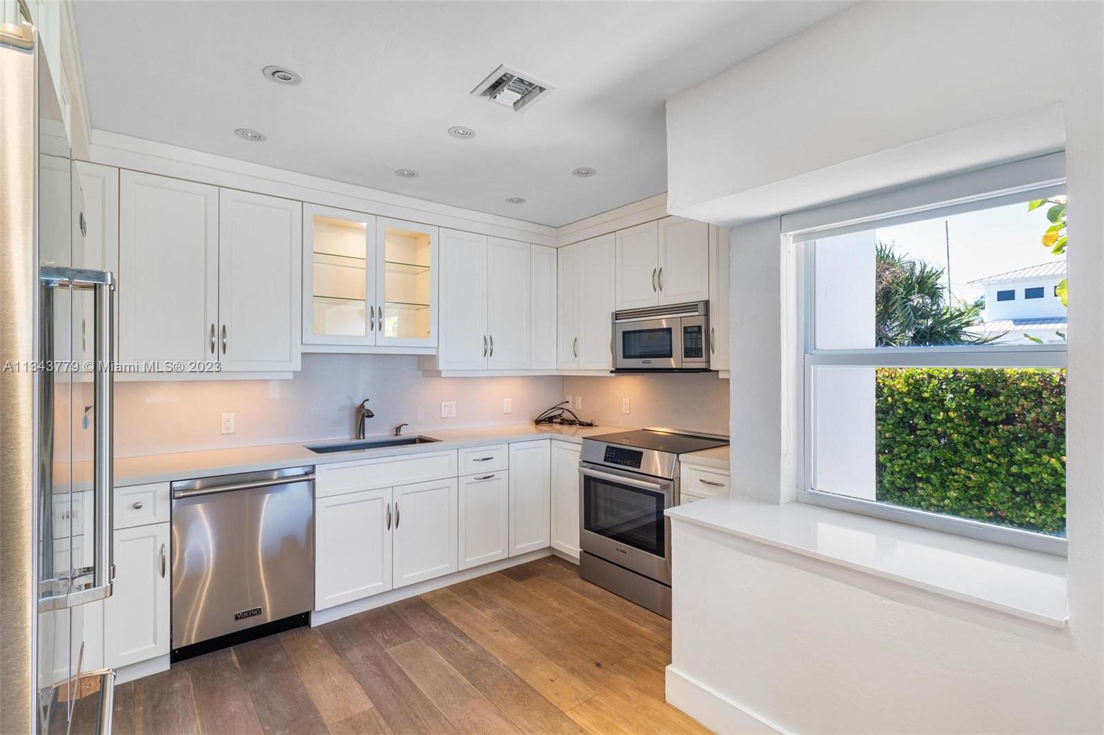 166 Harbor Dr Unit: 1A