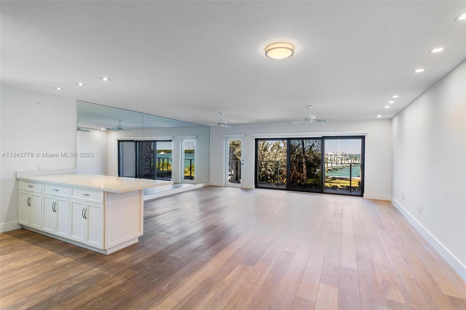 166 Harbor Dr Unit: 1A