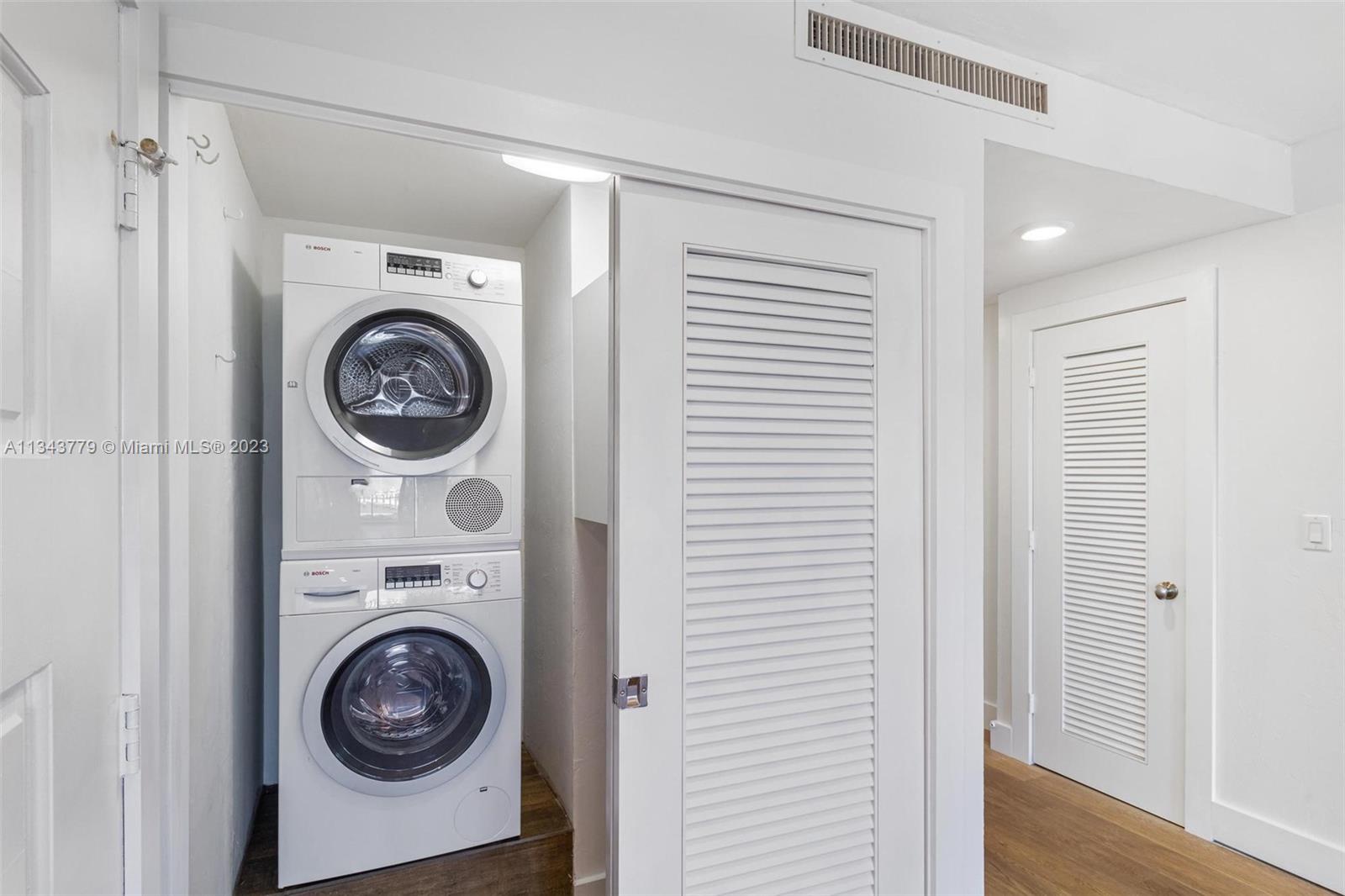 166 Harbor Dr Unit: 1A