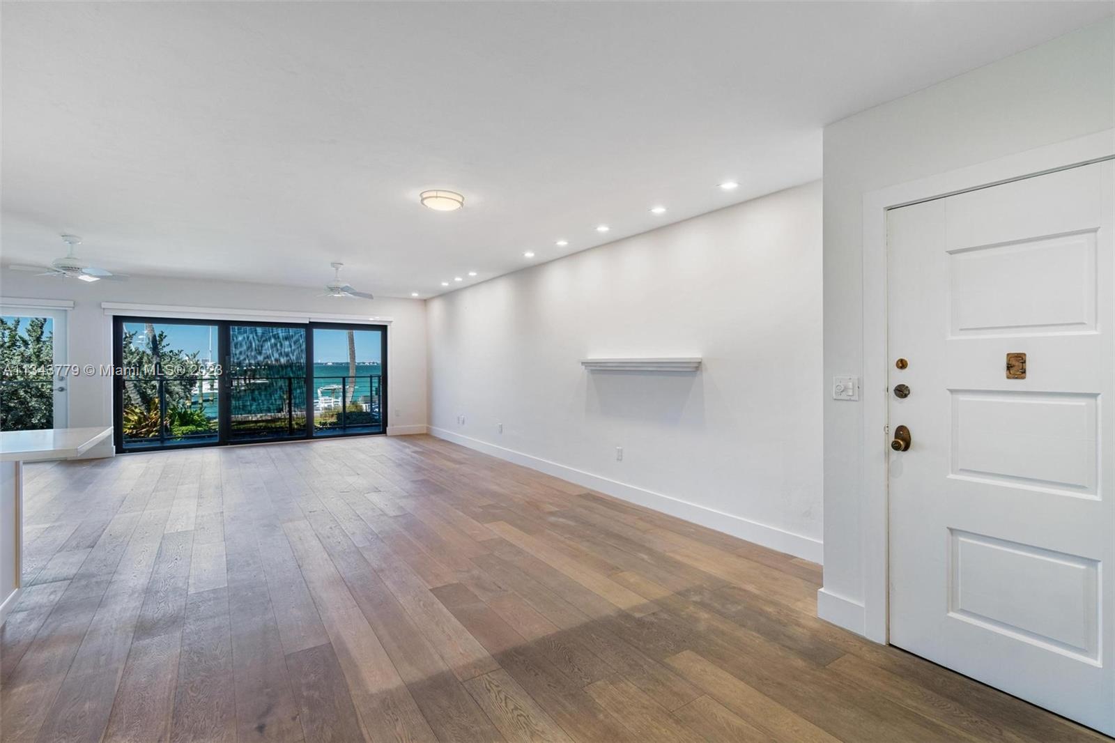 166 Harbor Dr Unit: 1A