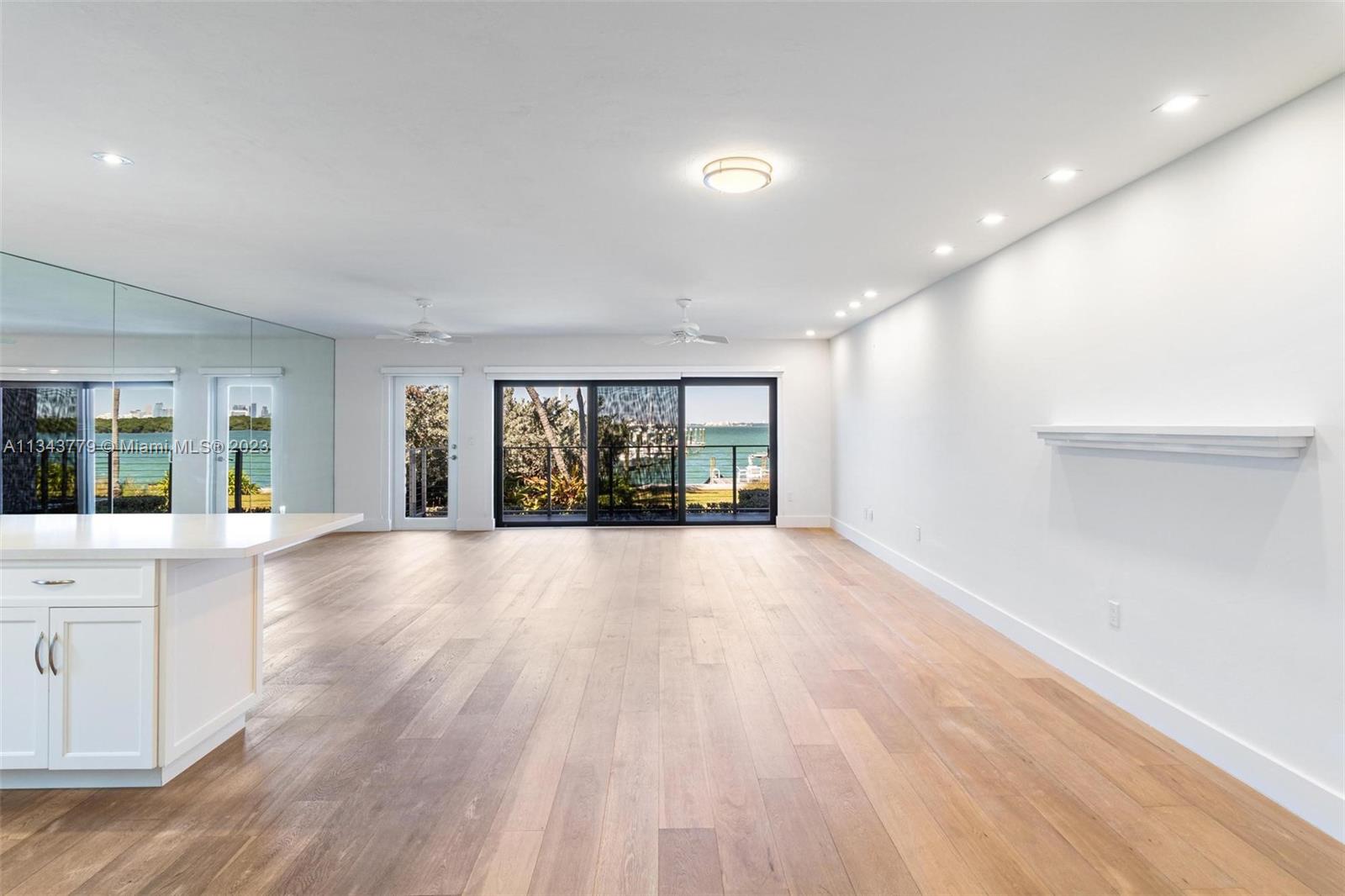 166 Harbor Dr Unit: 1A