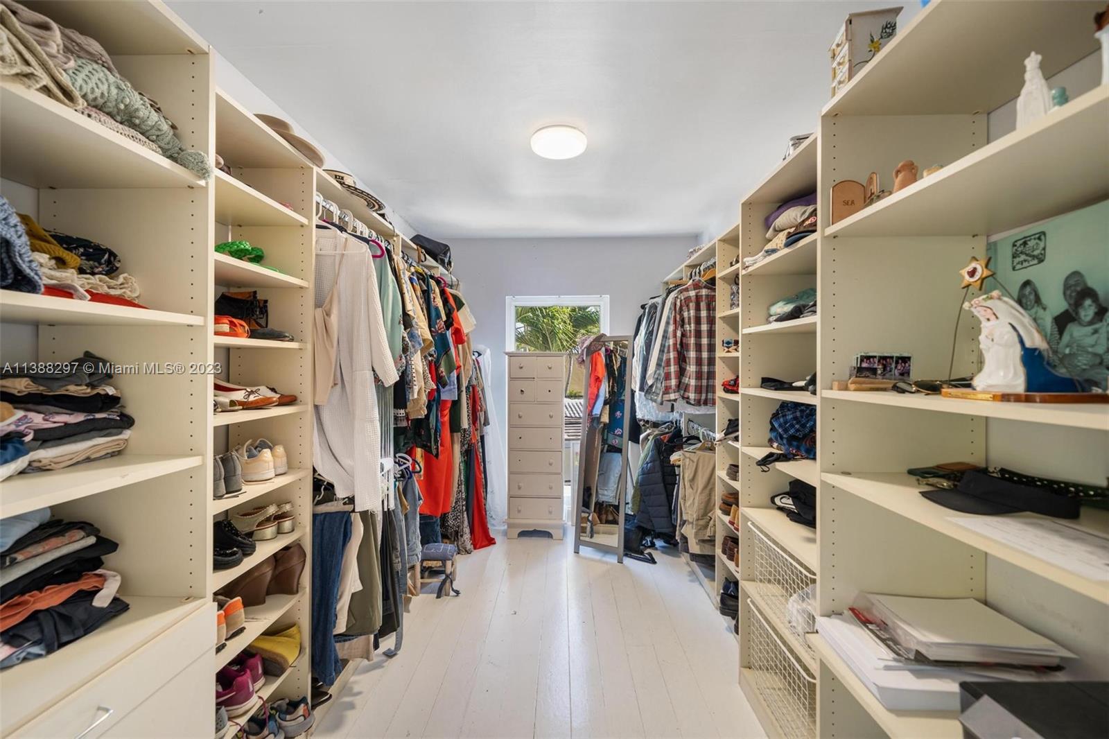 525 Ridgewood Rd